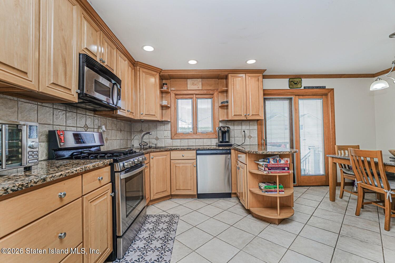 483 Barlow Avenue, Staten Island, NY, 10308 image 9