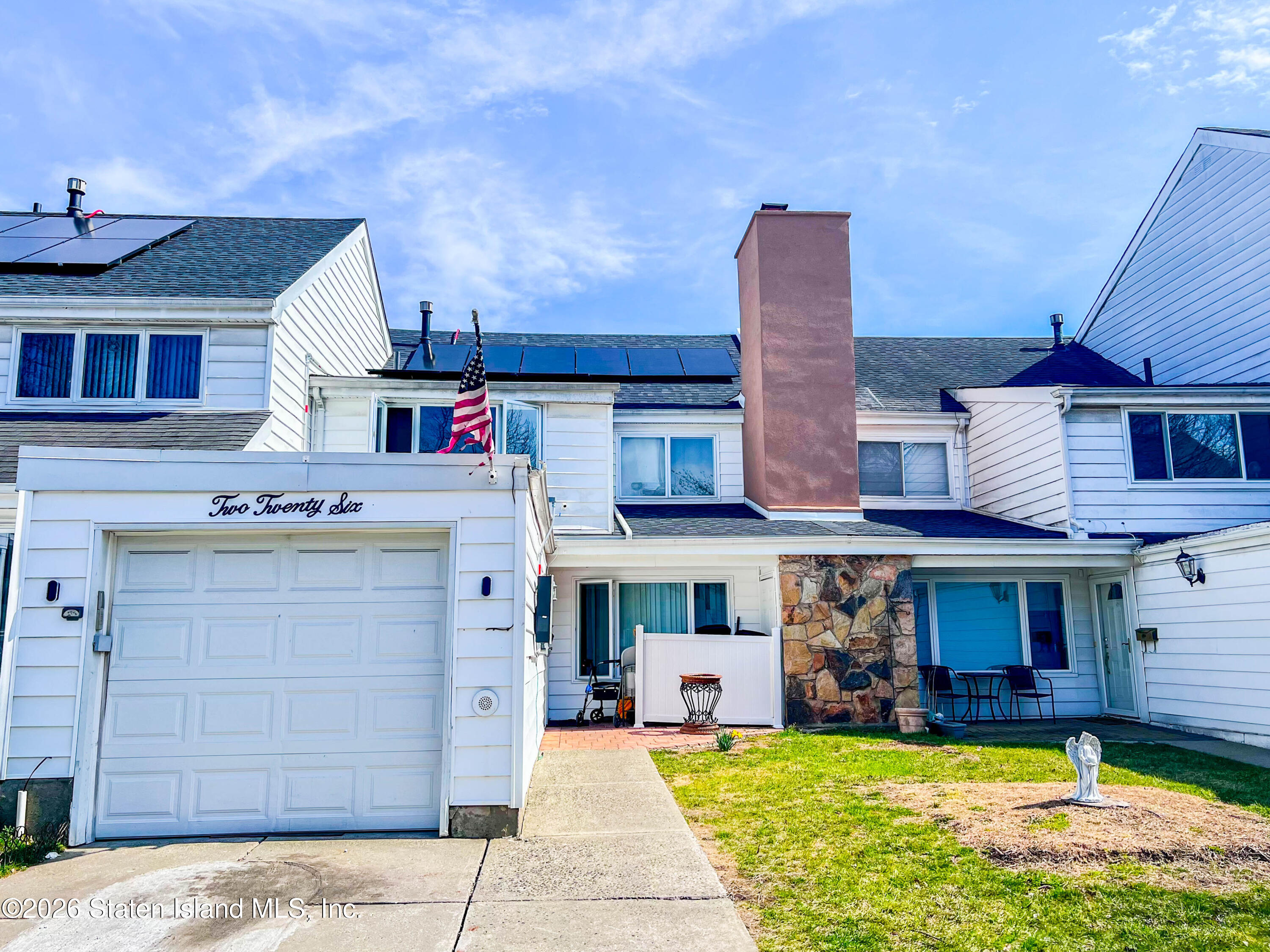 226 Dover Green Image 1