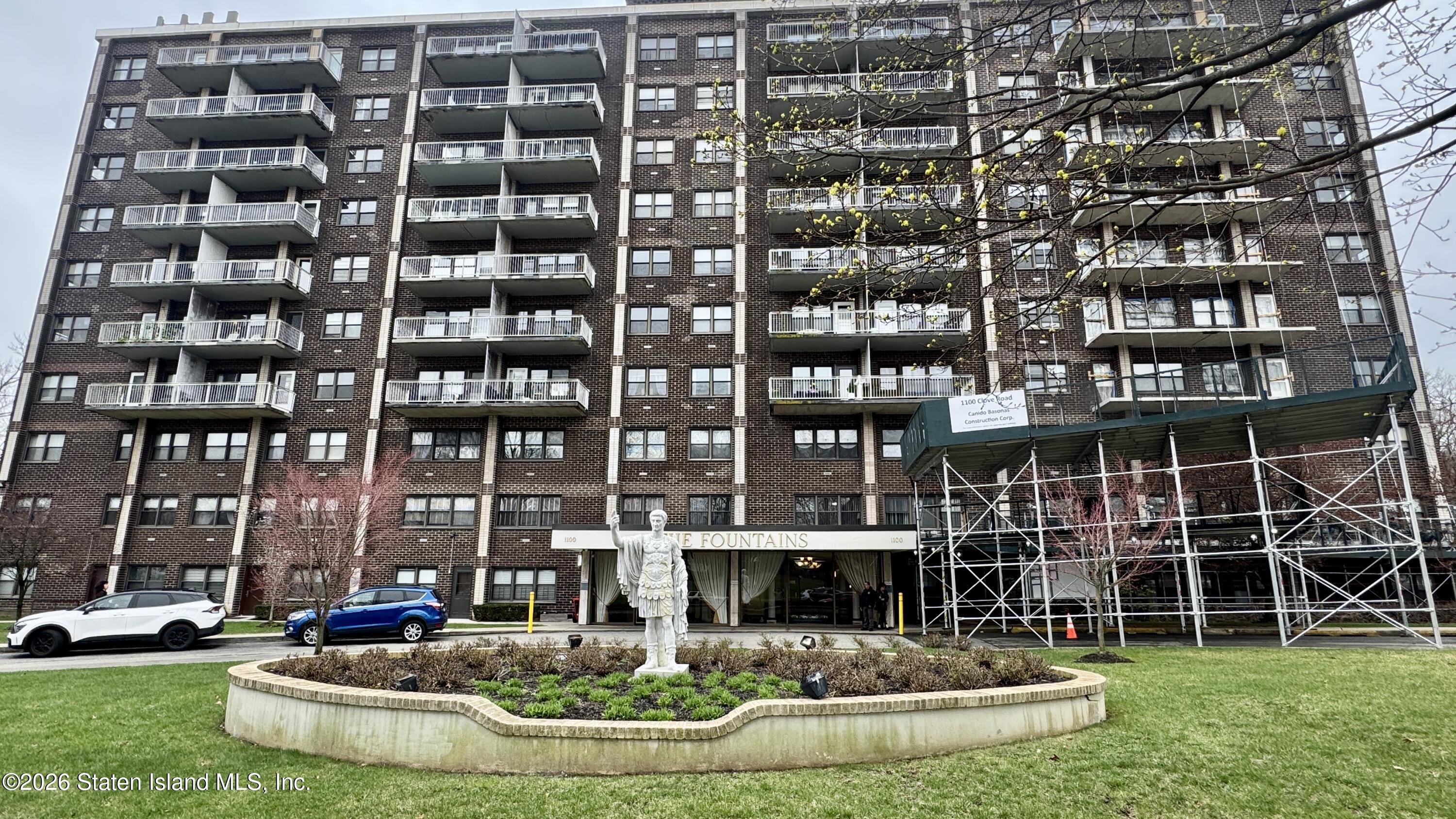 1100 Clove Road 2b Image 2