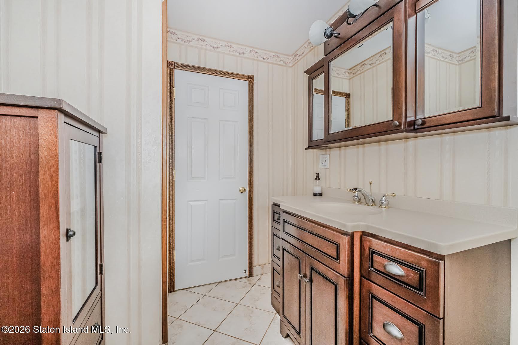 223 Amber Street, Staten Island, NY, 10306 image 9