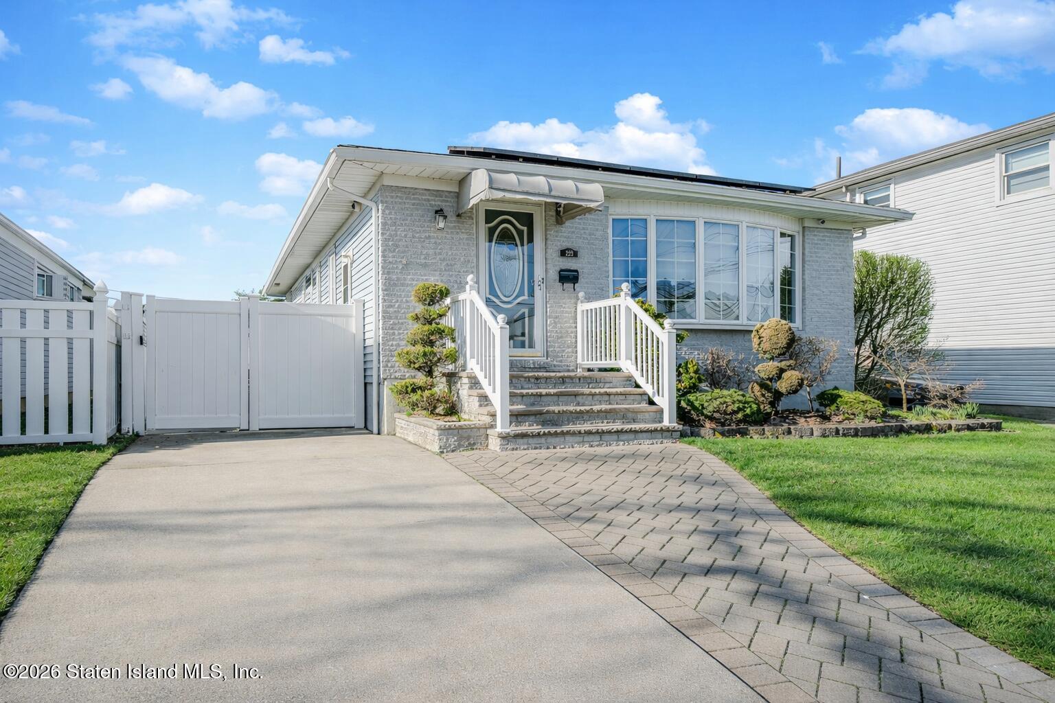 223 Amber Street Image 2