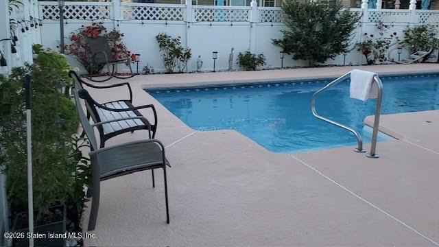 223 Amber Street, Staten Island, NY, 10306 image 17