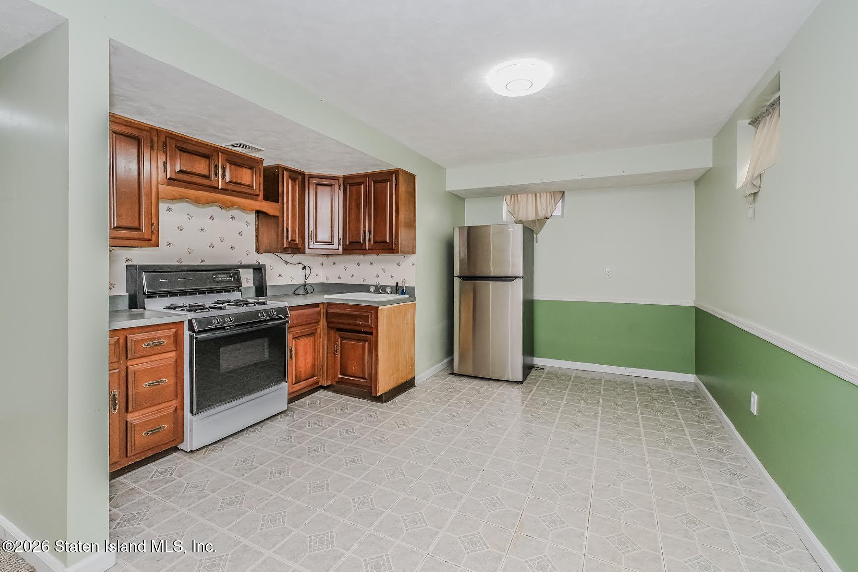 223 Amber Street, Staten Island, NY, 10306 image 14