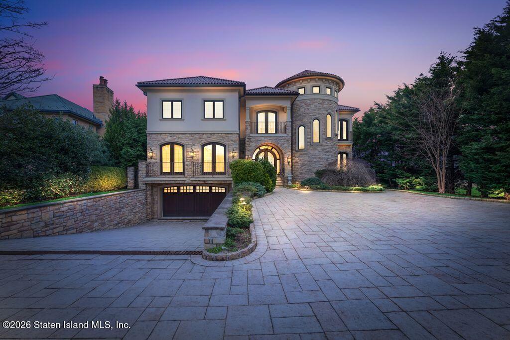 40 Wakefield Road Image 1