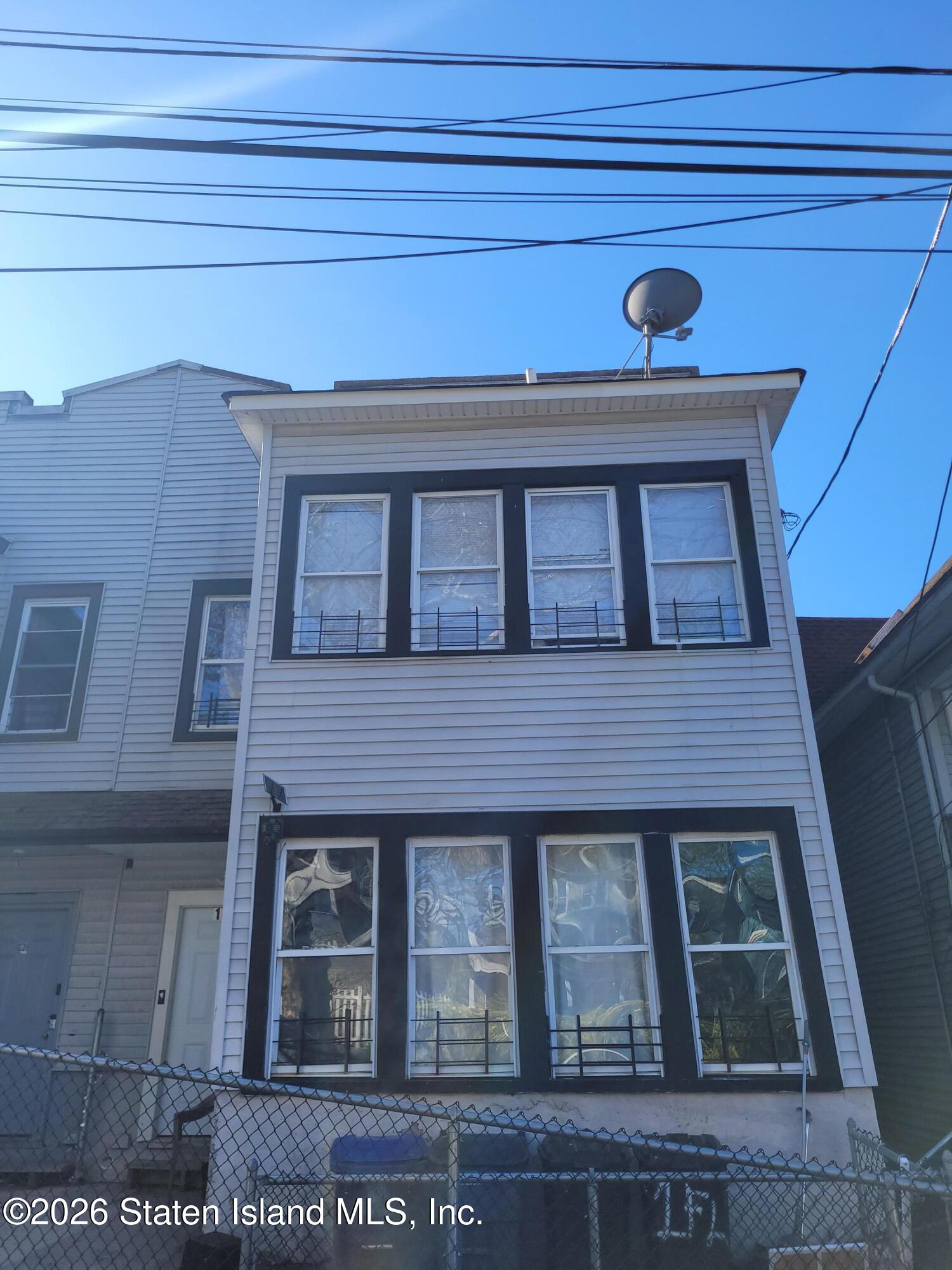 118 Scribner Avenue Image 1