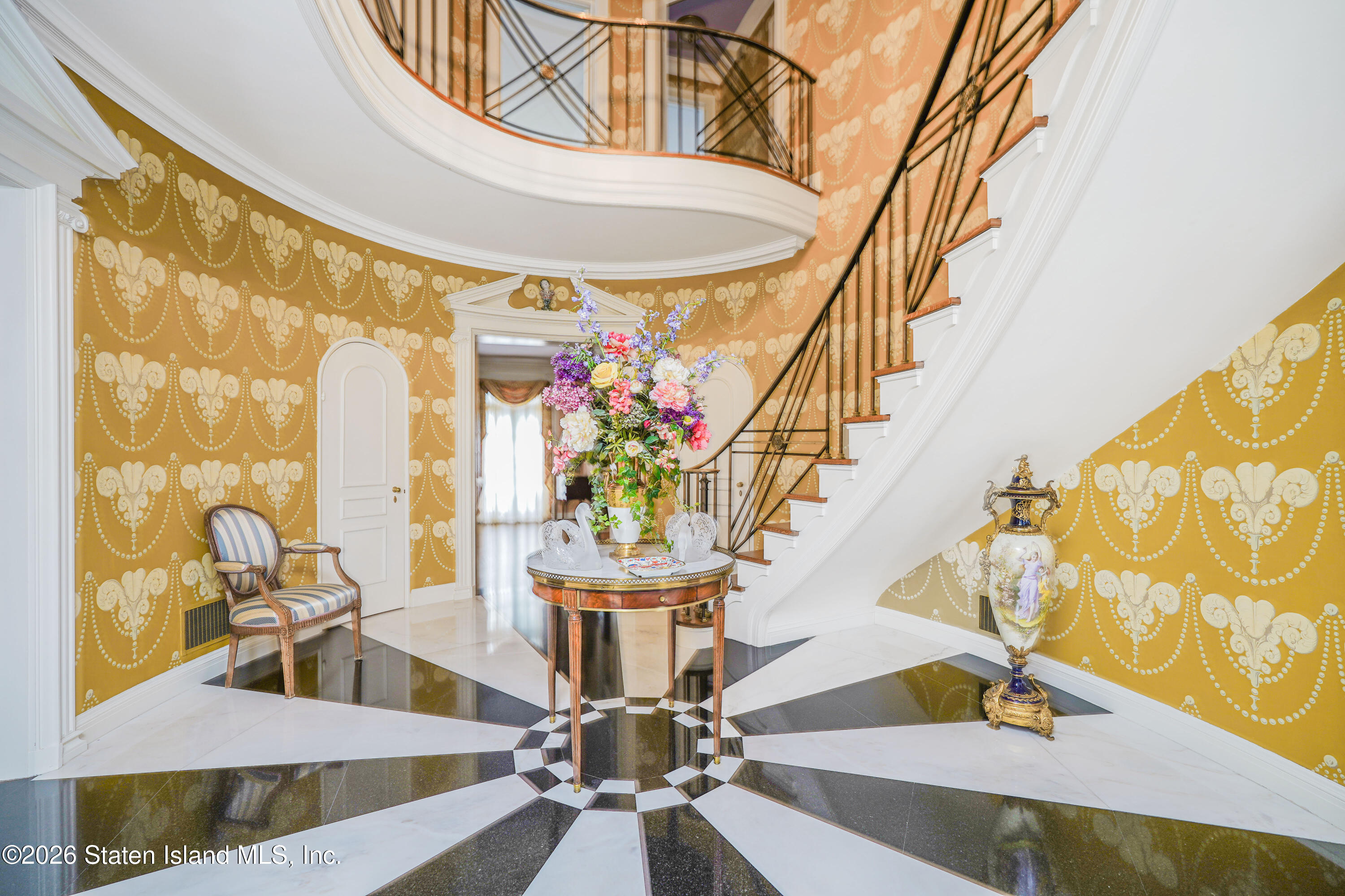 142 Bertha Place Image 3