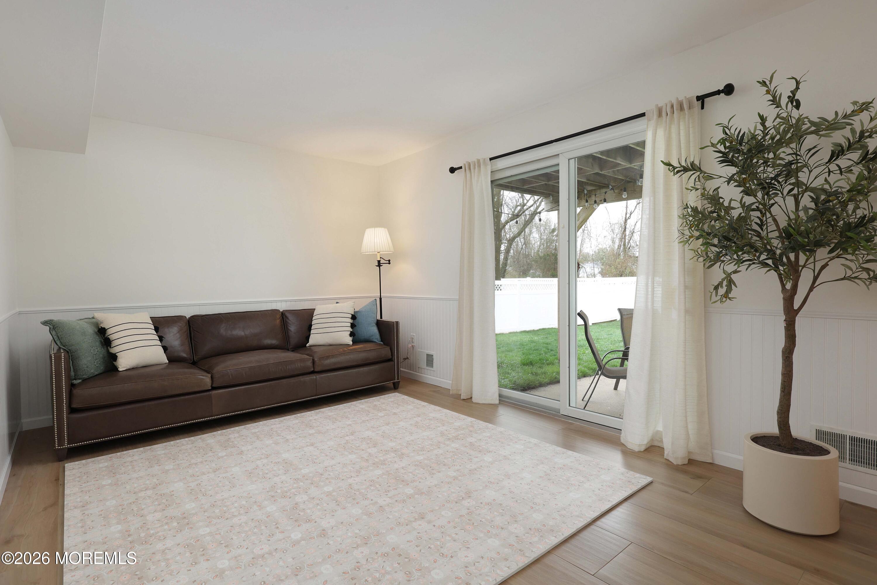 15 Brook Street, Farmingdale, NJ, 07727 image 24