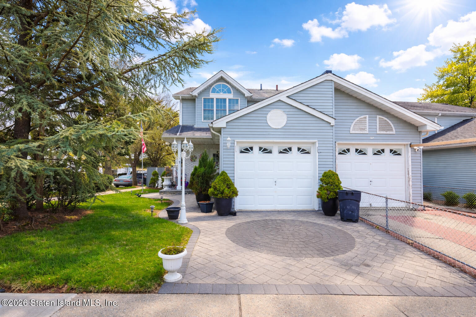8 Carpenter Avenue Image 1