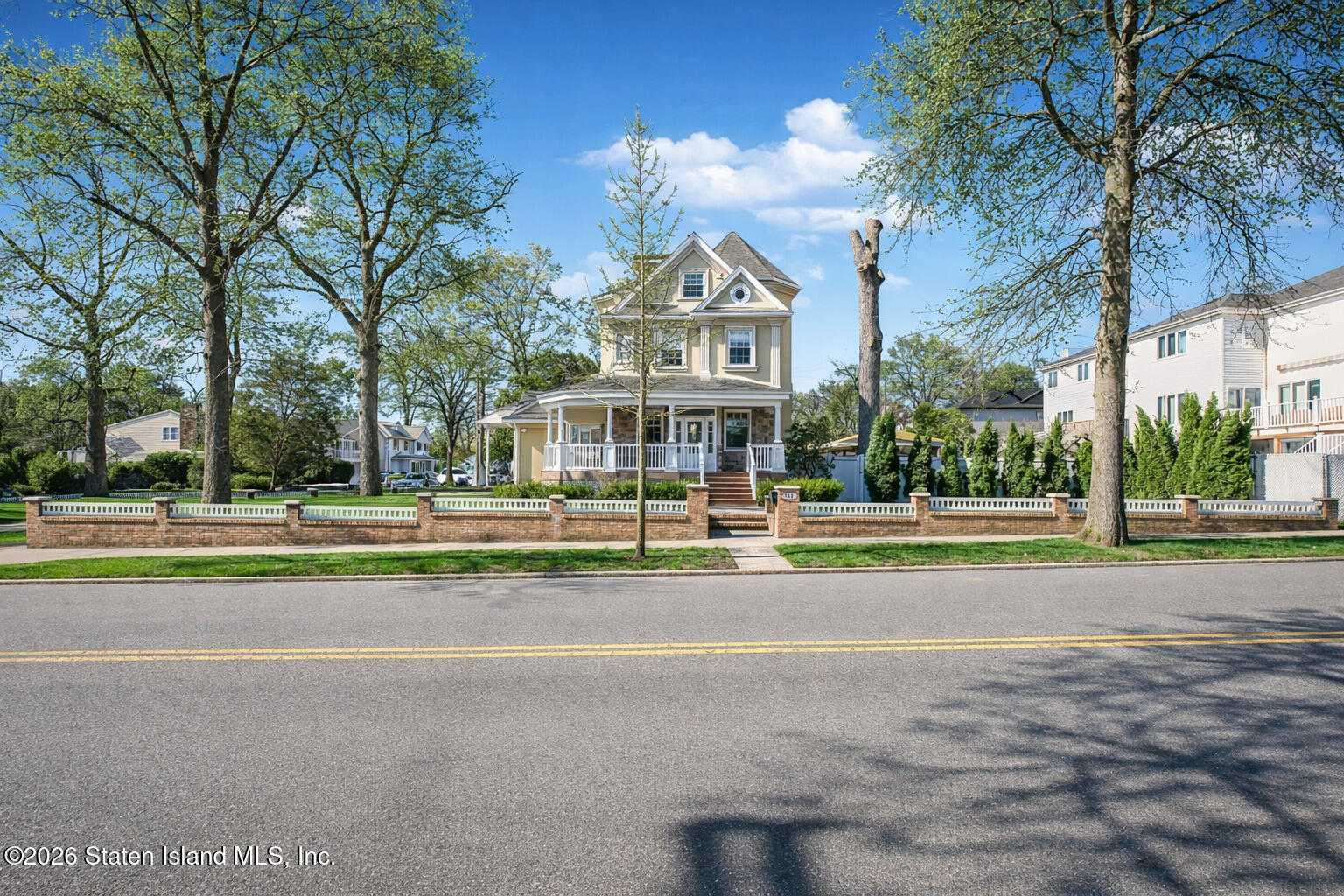 144 Guyon Avenue Image 3