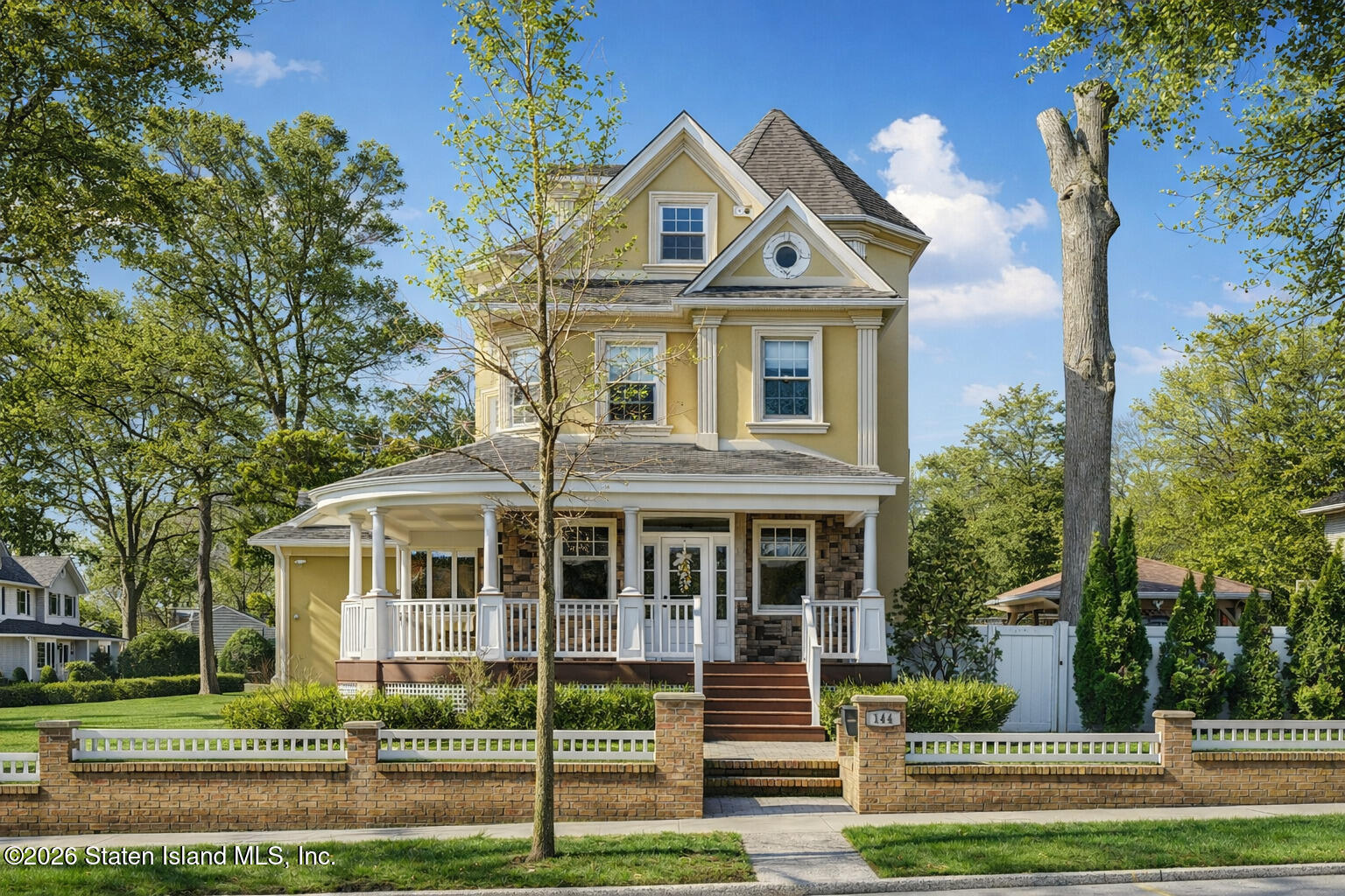 144 Guyon Avenue Image 1