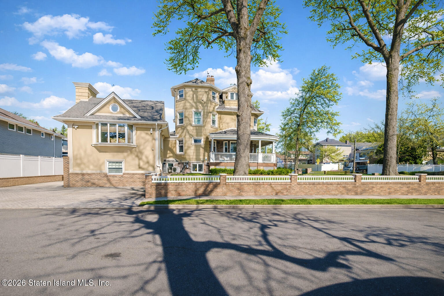 144 Guyon Avenue Image 4