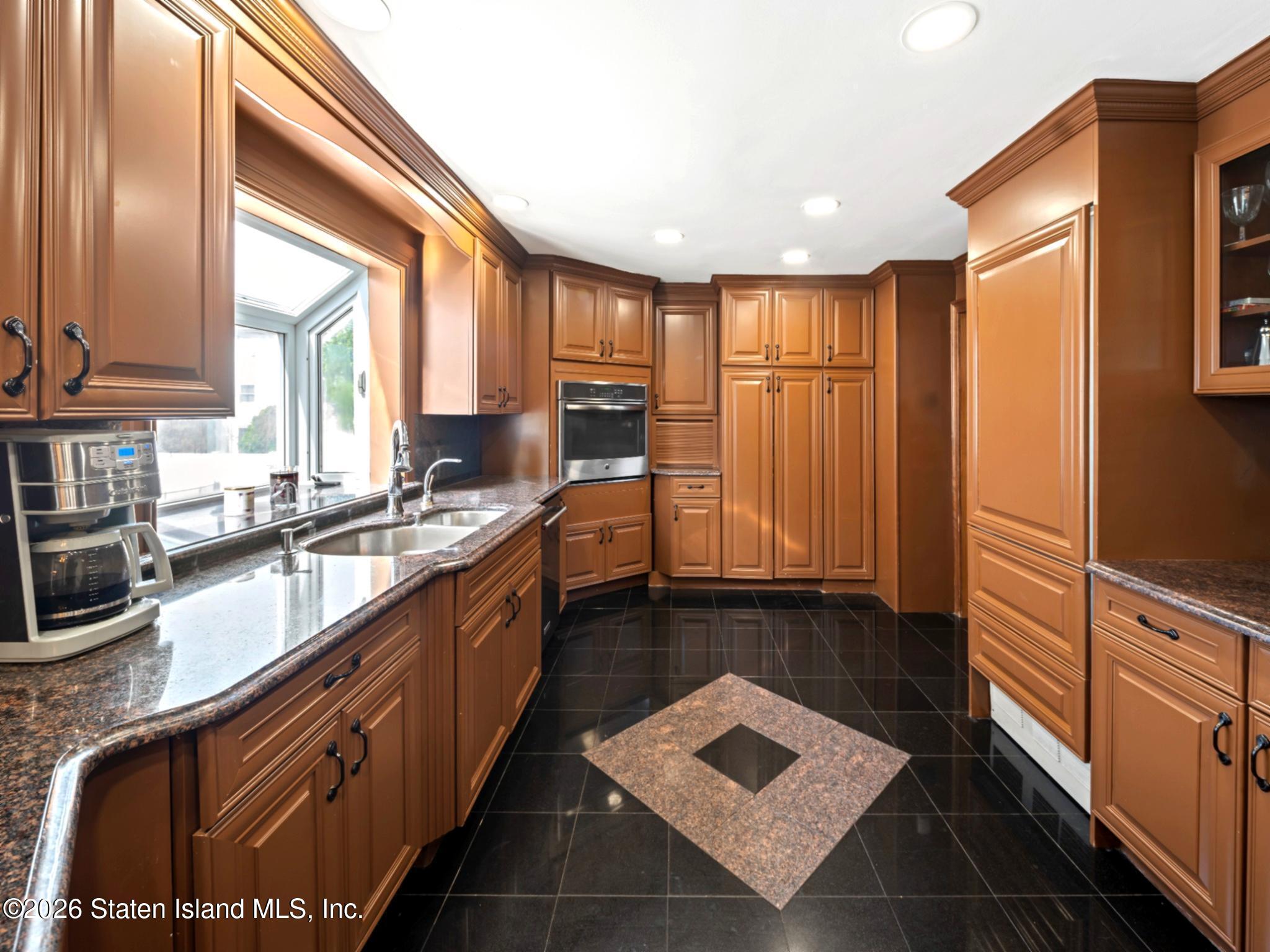 728 Huguenot Avenue Image 4
