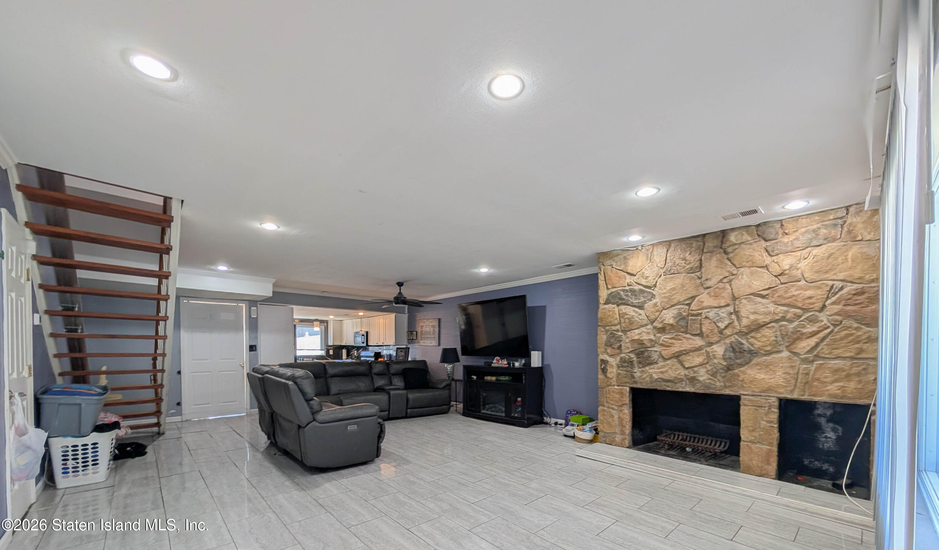 226 Dover Green Image 5