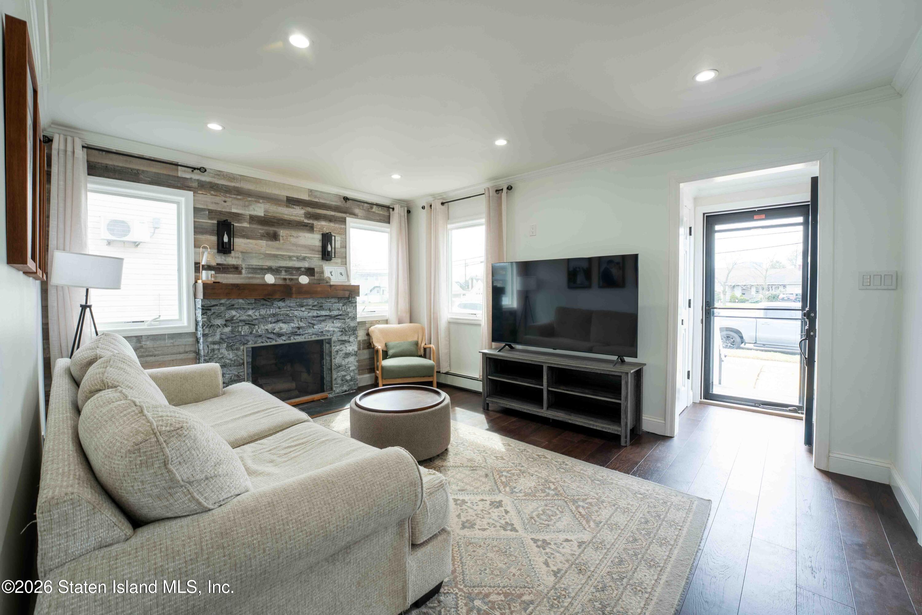 2381 Yorktown Street, Oceanside, NY, 11572 image 23