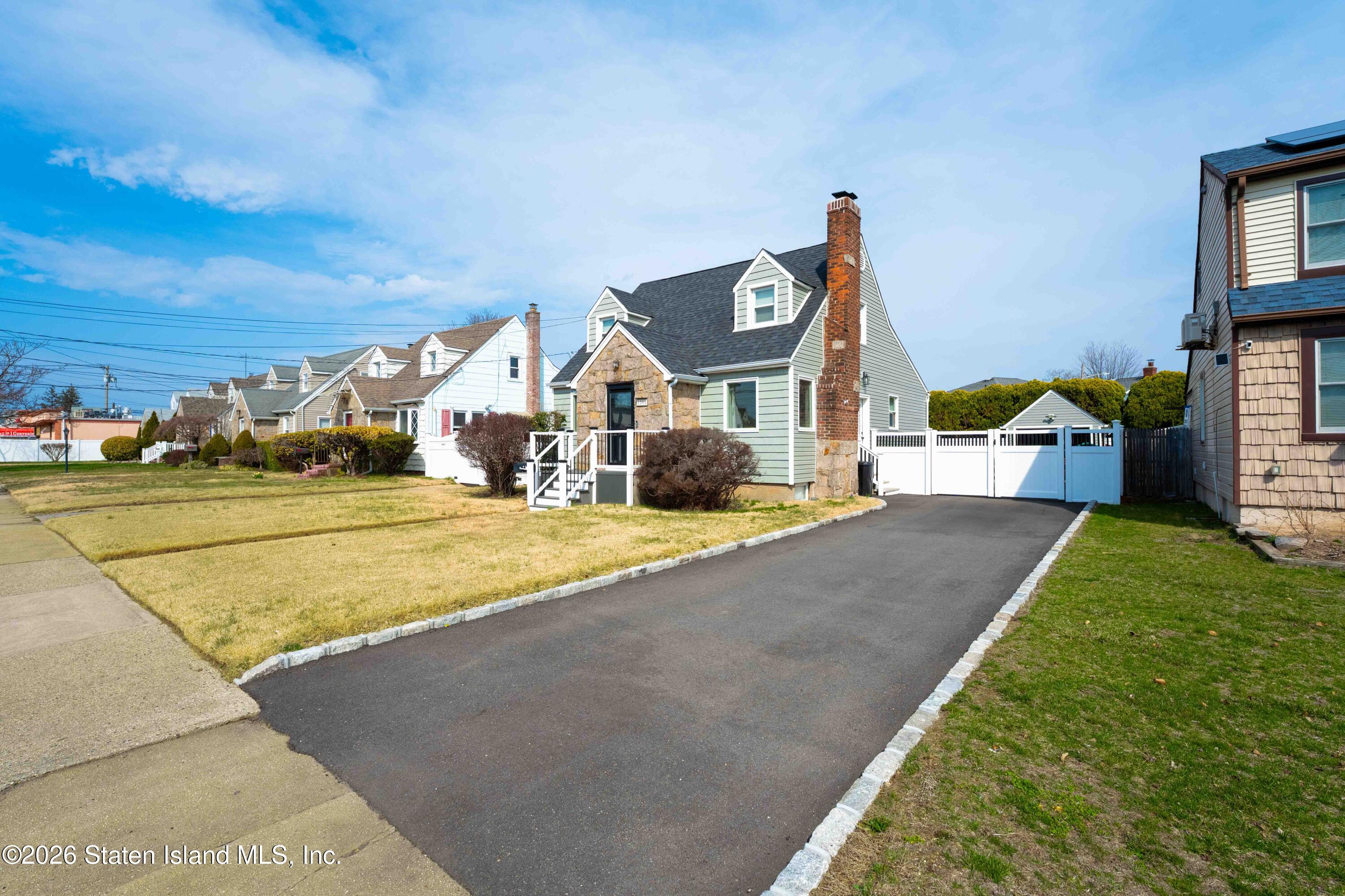 2381 Yorktown Street, Oceanside, NY, 11572 image 42