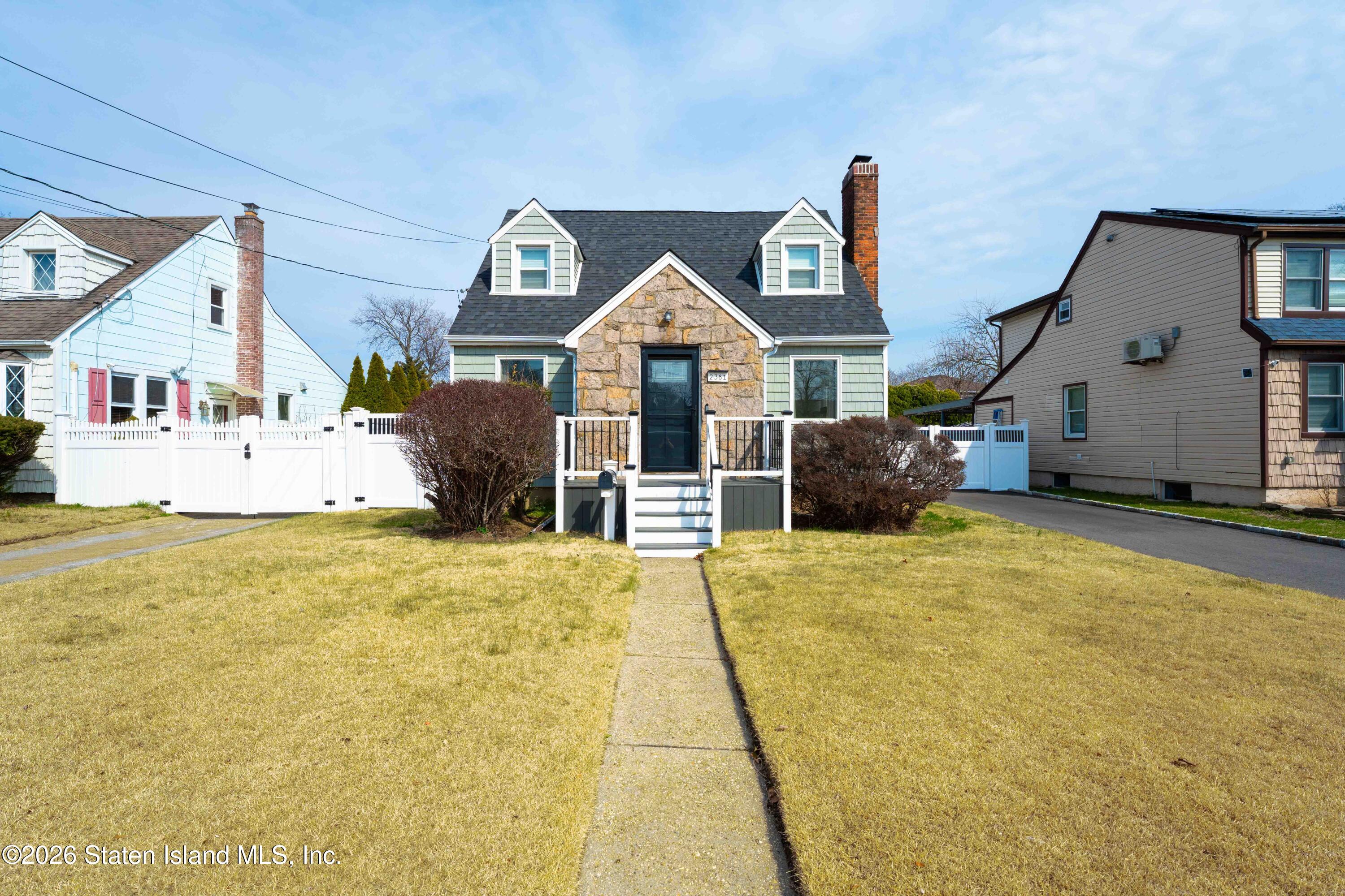 2381 Yorktown Street, Oceanside, NY, 11572 image 43