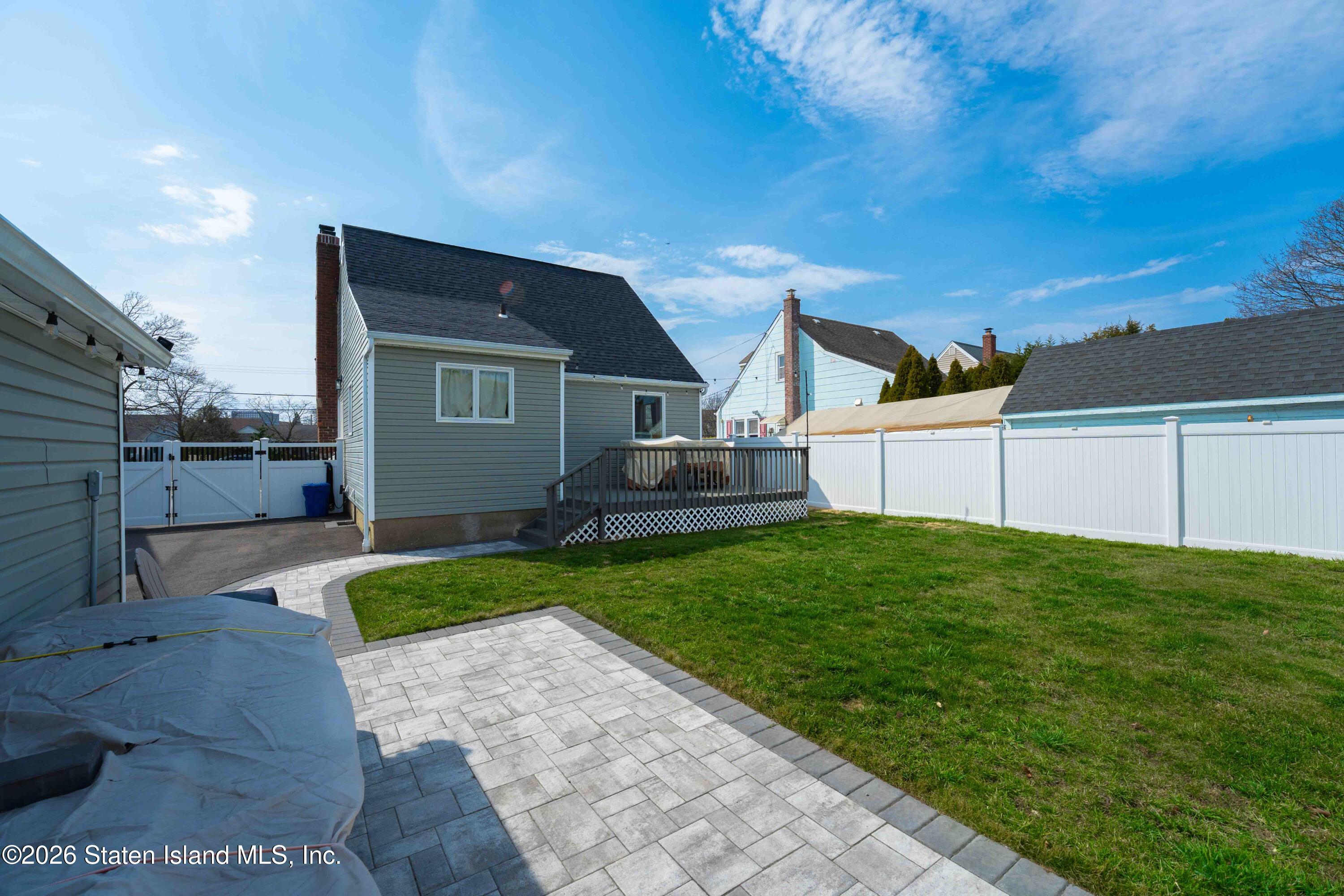 2381 Yorktown Street, Oceanside, NY, 11572 image 48
