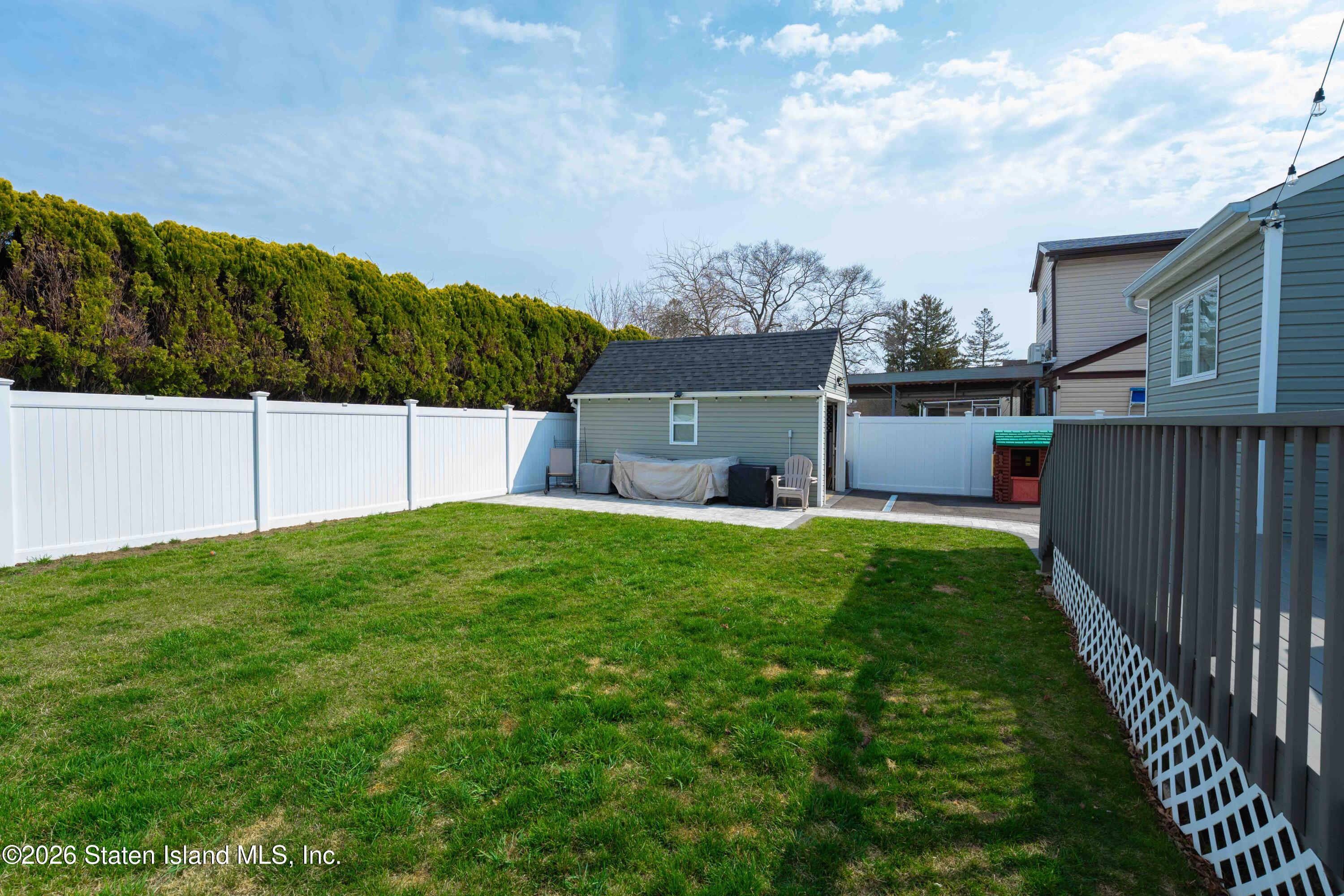 2381 Yorktown Street, Oceanside, NY, 11572 image 52
