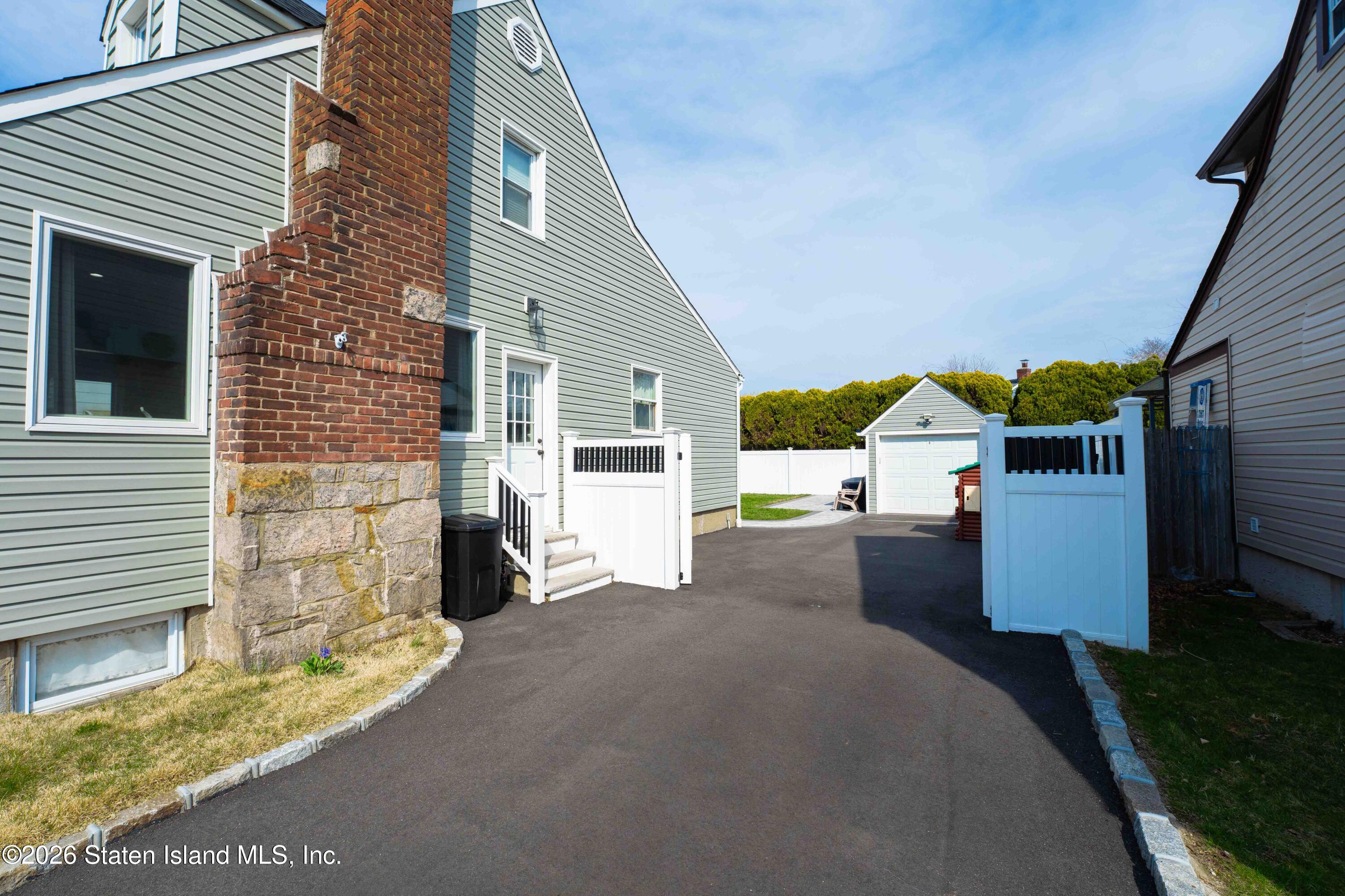 2381 Yorktown Street, Oceanside, NY, 11572 image 54