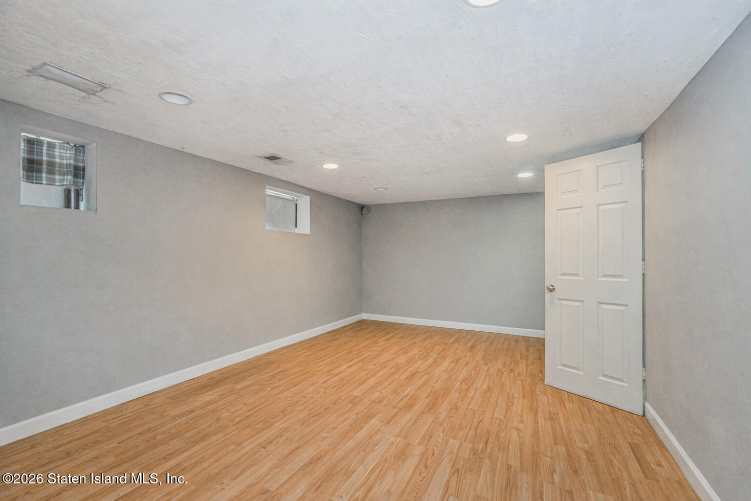 15 Bovanizer Street, Staten Island, NY, 10312 image 20