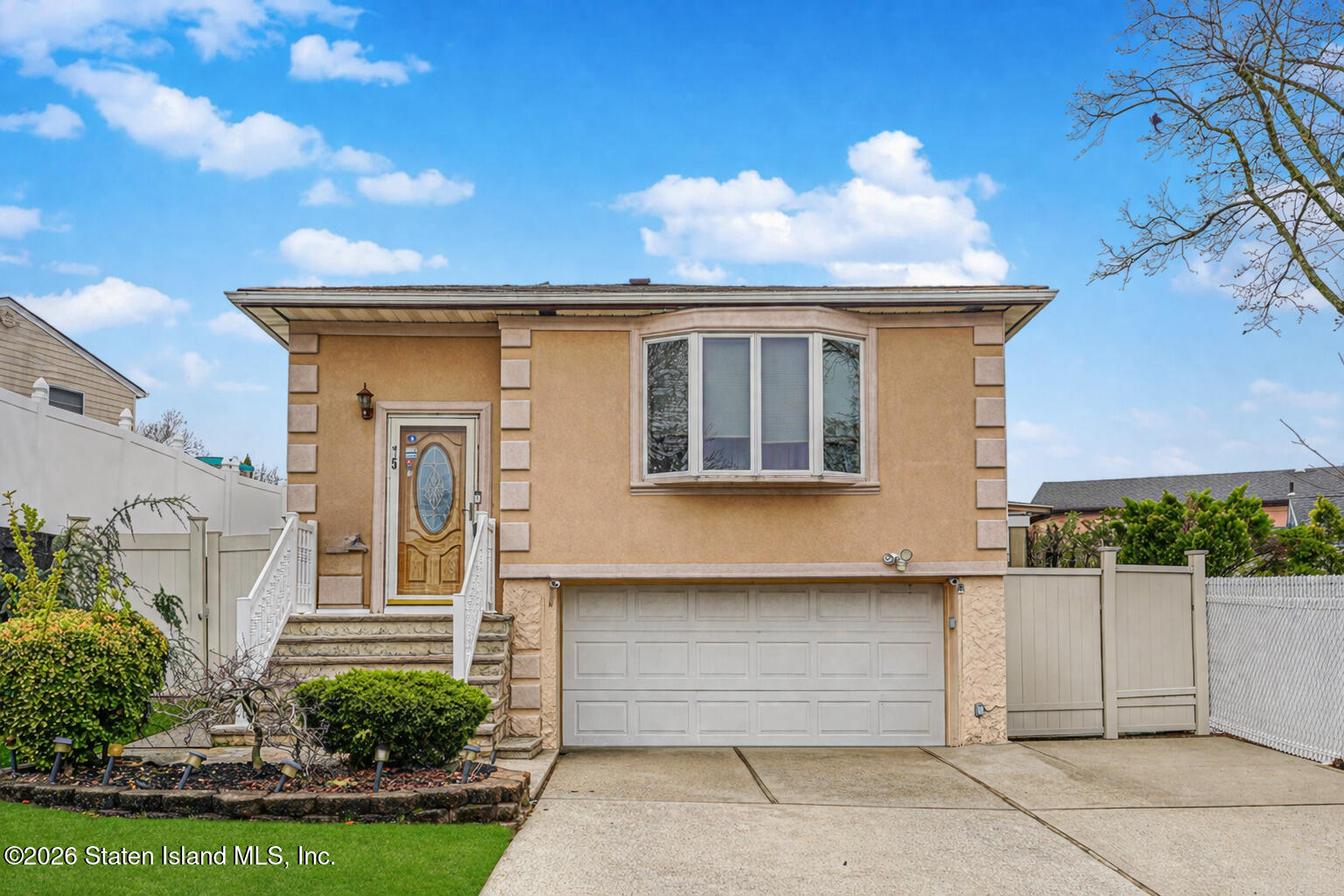 15 Bovanizer Street Image 1