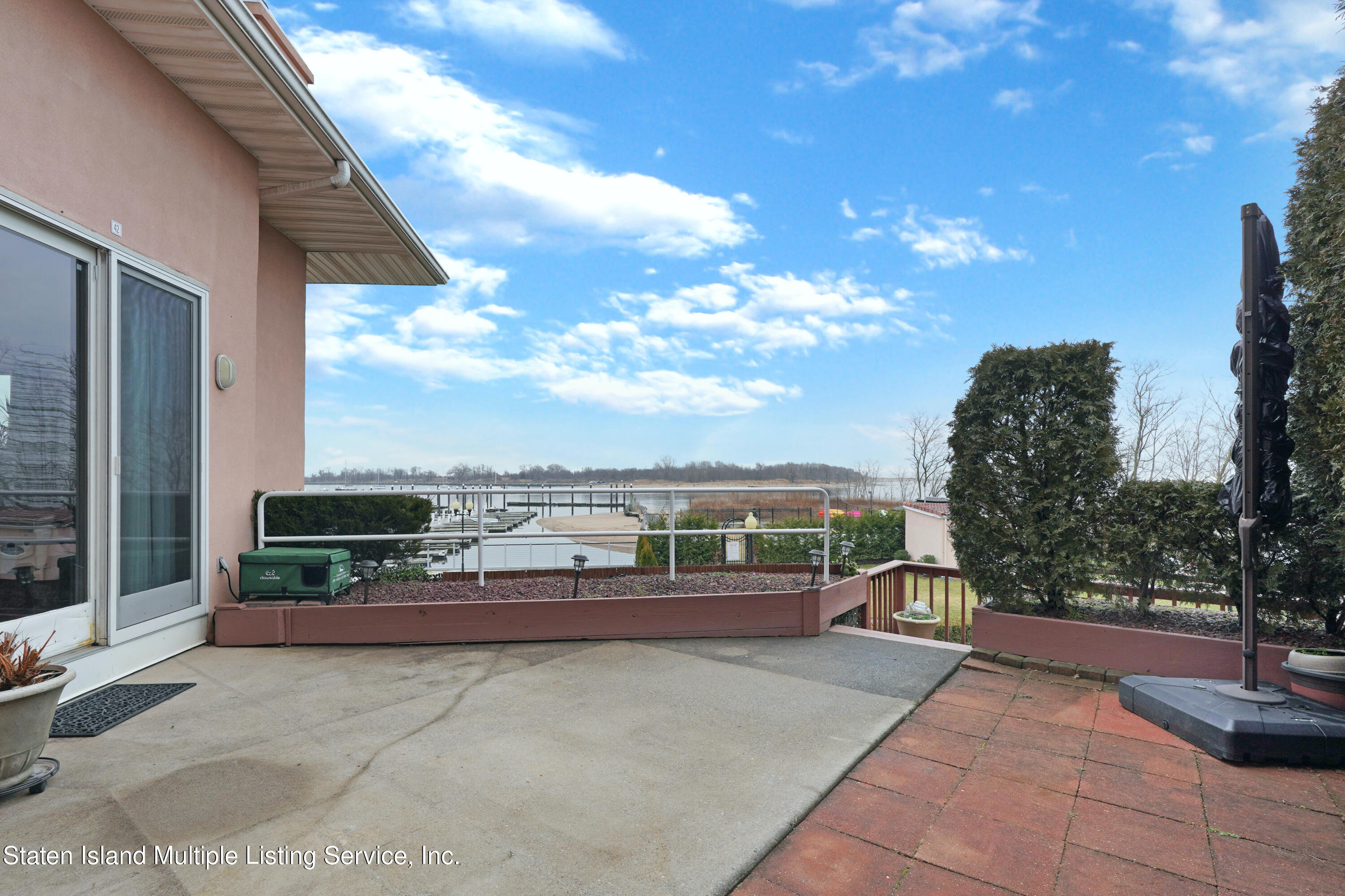 42 Harbour Court Image 3