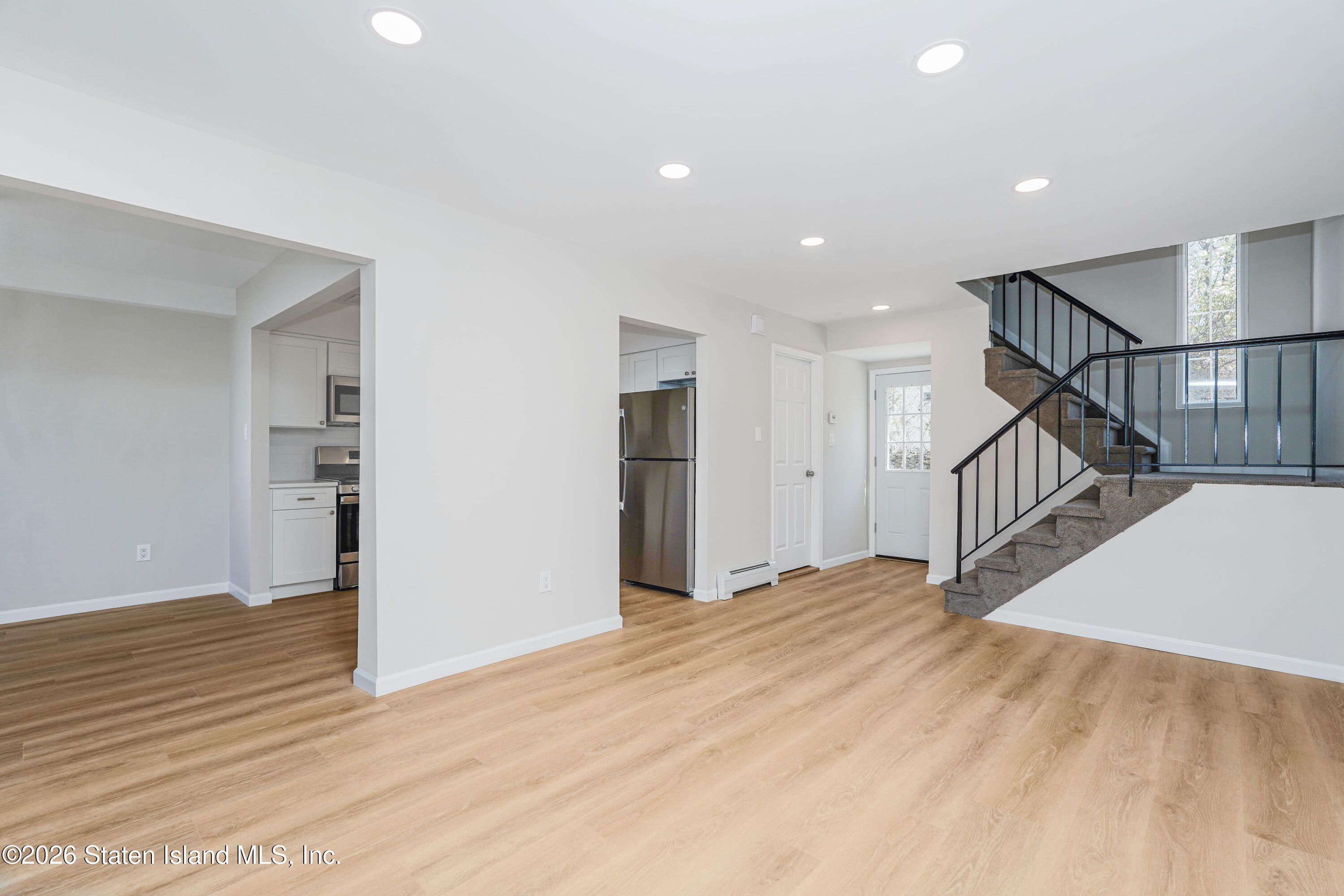 27 Croft Court Image 4