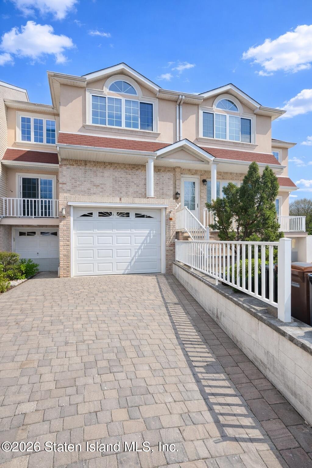 205 Essex Drive Image 1