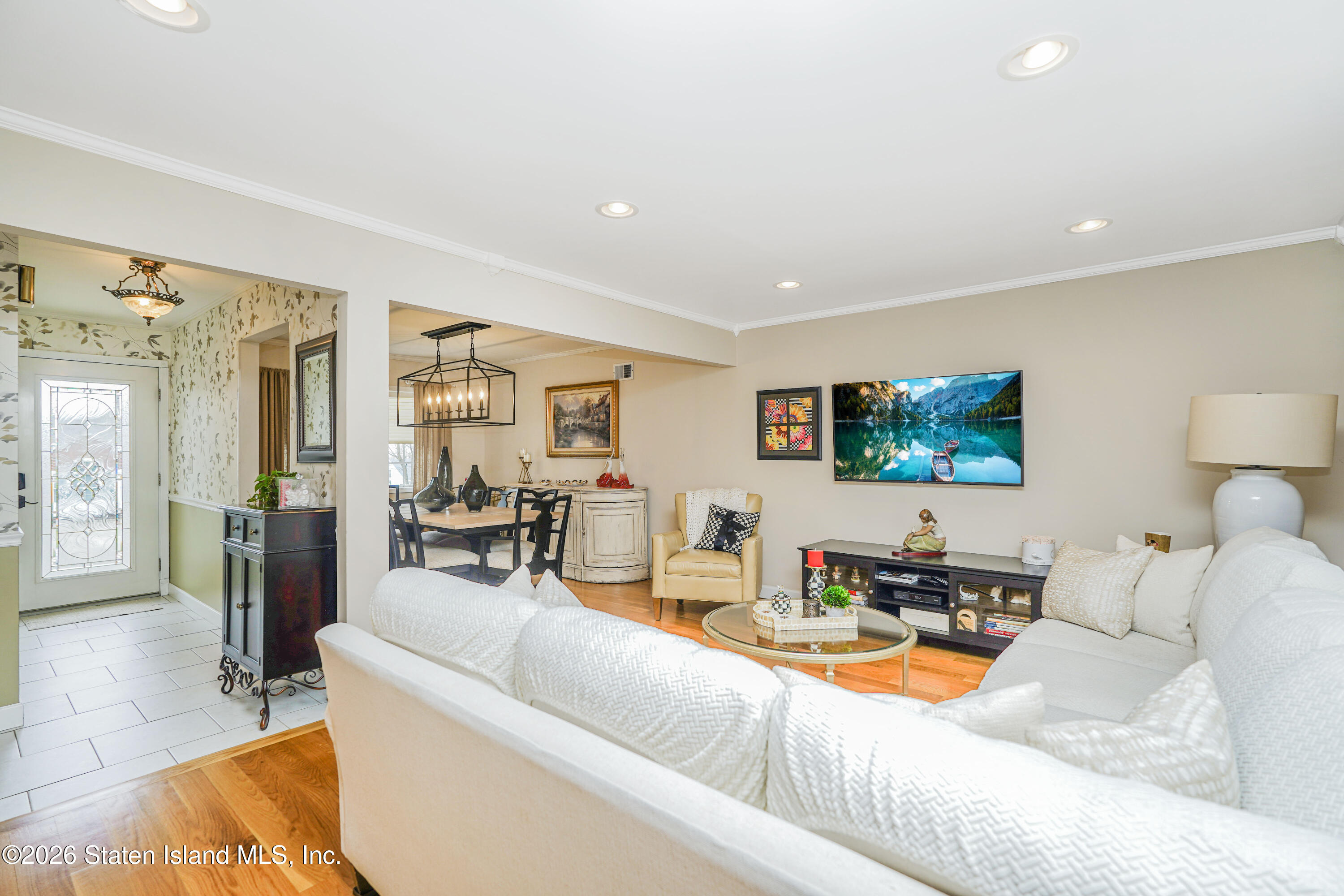 62 Hales Avenue Image 4