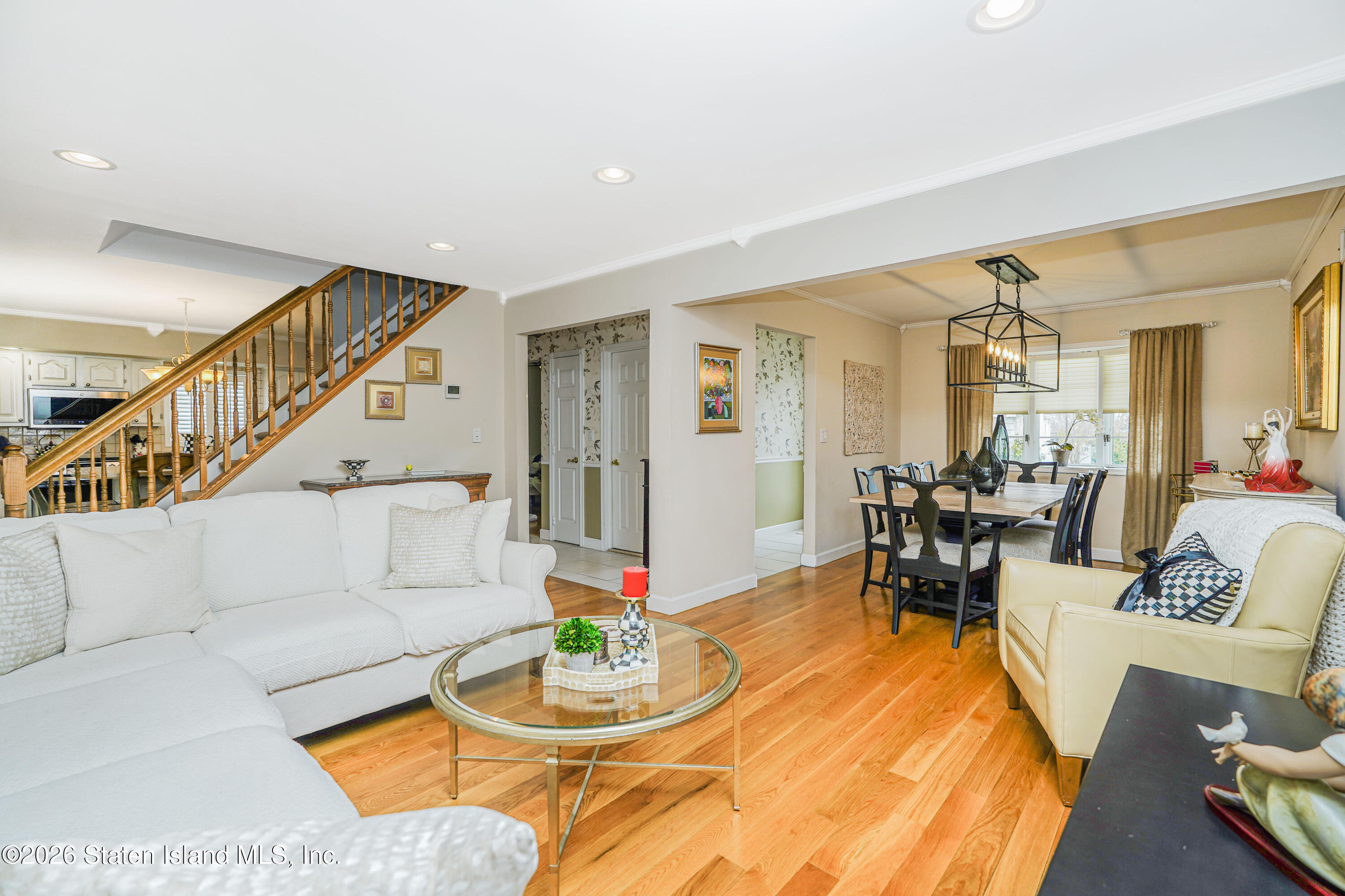 62 Hales Avenue Image 2
