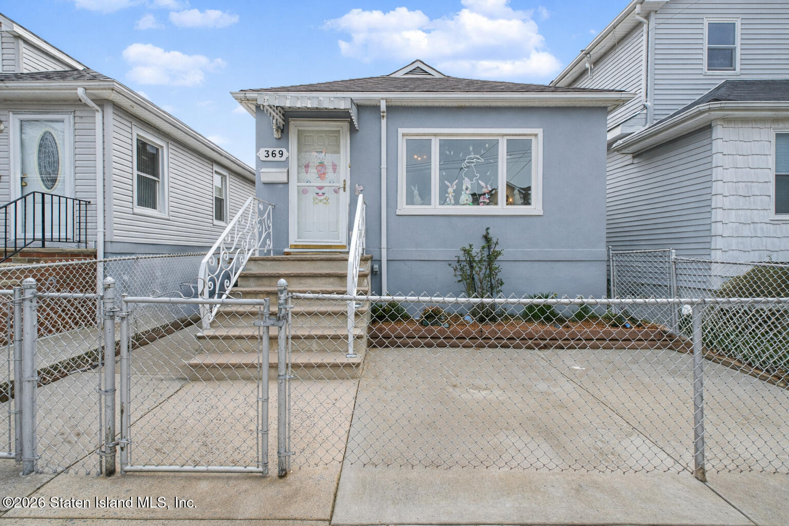 369 Grimsby Street Image 1