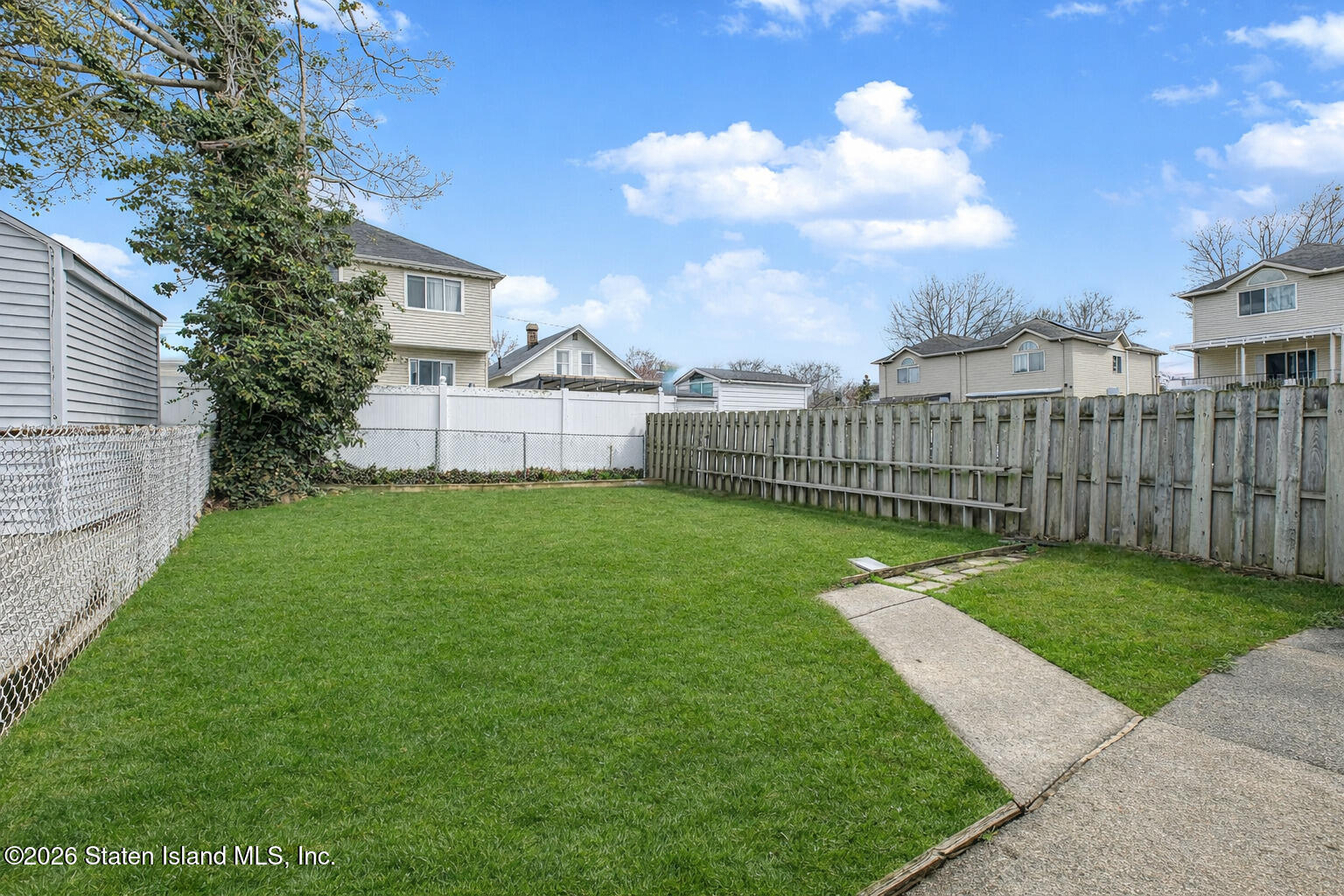 369 Grimsby Street Image 3