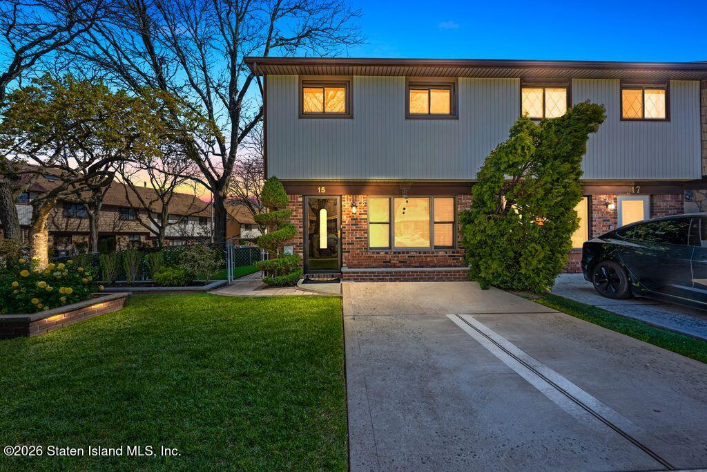 15 Hickory Circle Image 1