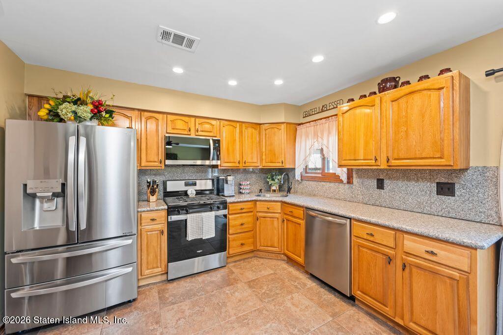 15 Hickory Circle, Staten Island, NY, 10312 image 13