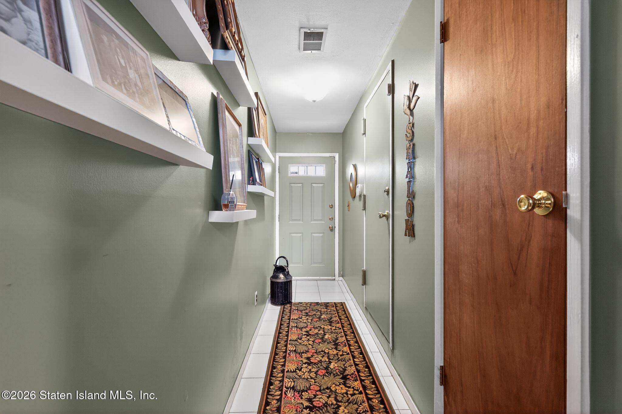 24 Eric Lane, Staten Island, NY, 10308 image 9