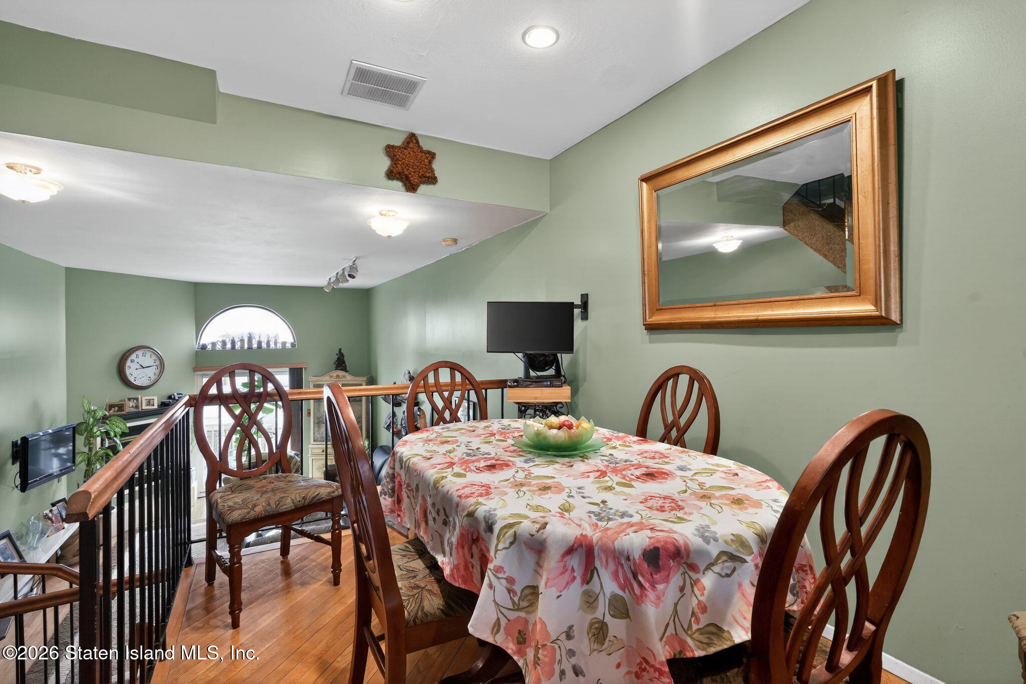 24 Eric Lane, Staten Island, NY, 10308 image 6