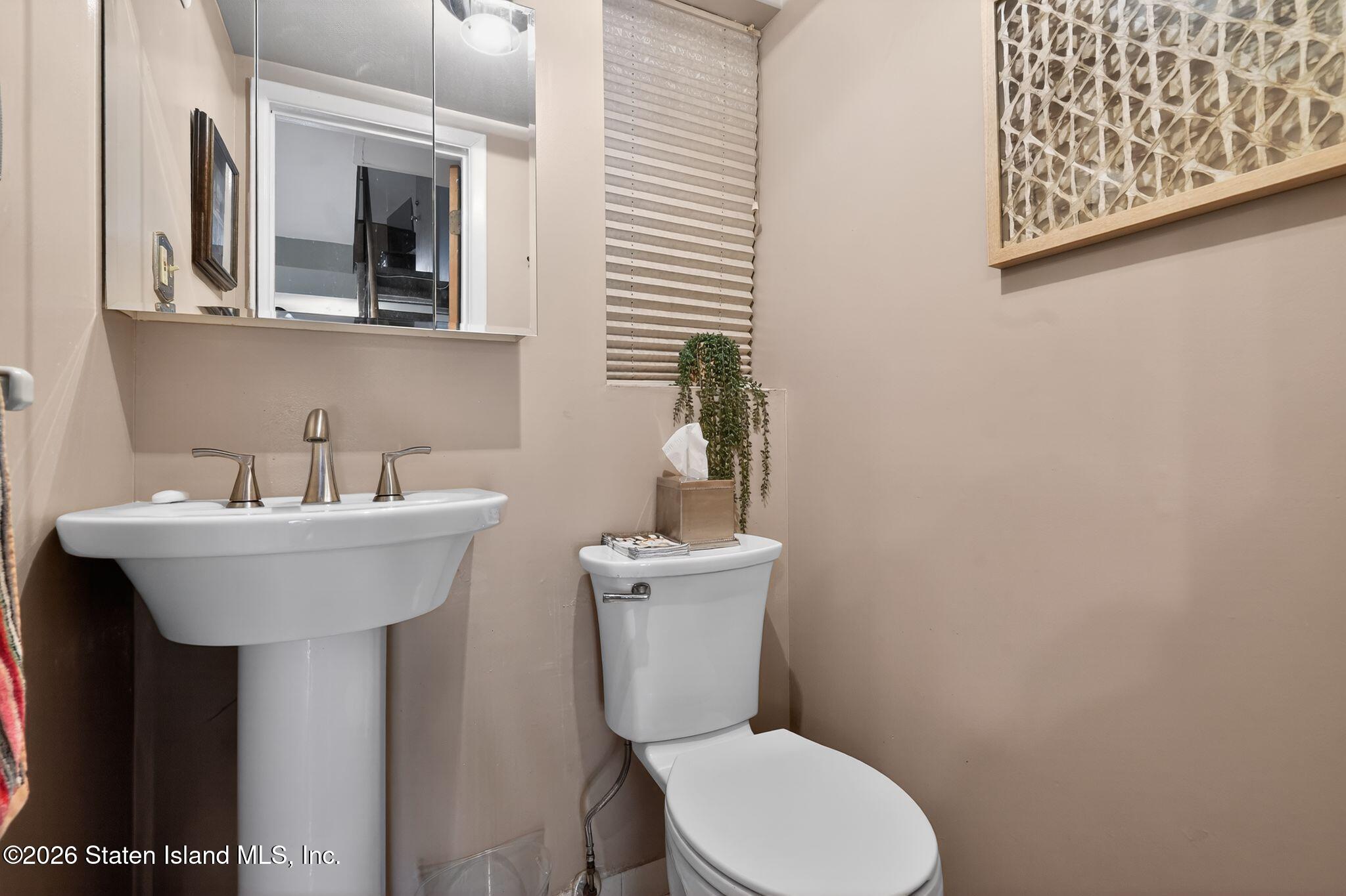 24 Eric Lane, Staten Island, NY, 10308 image 13