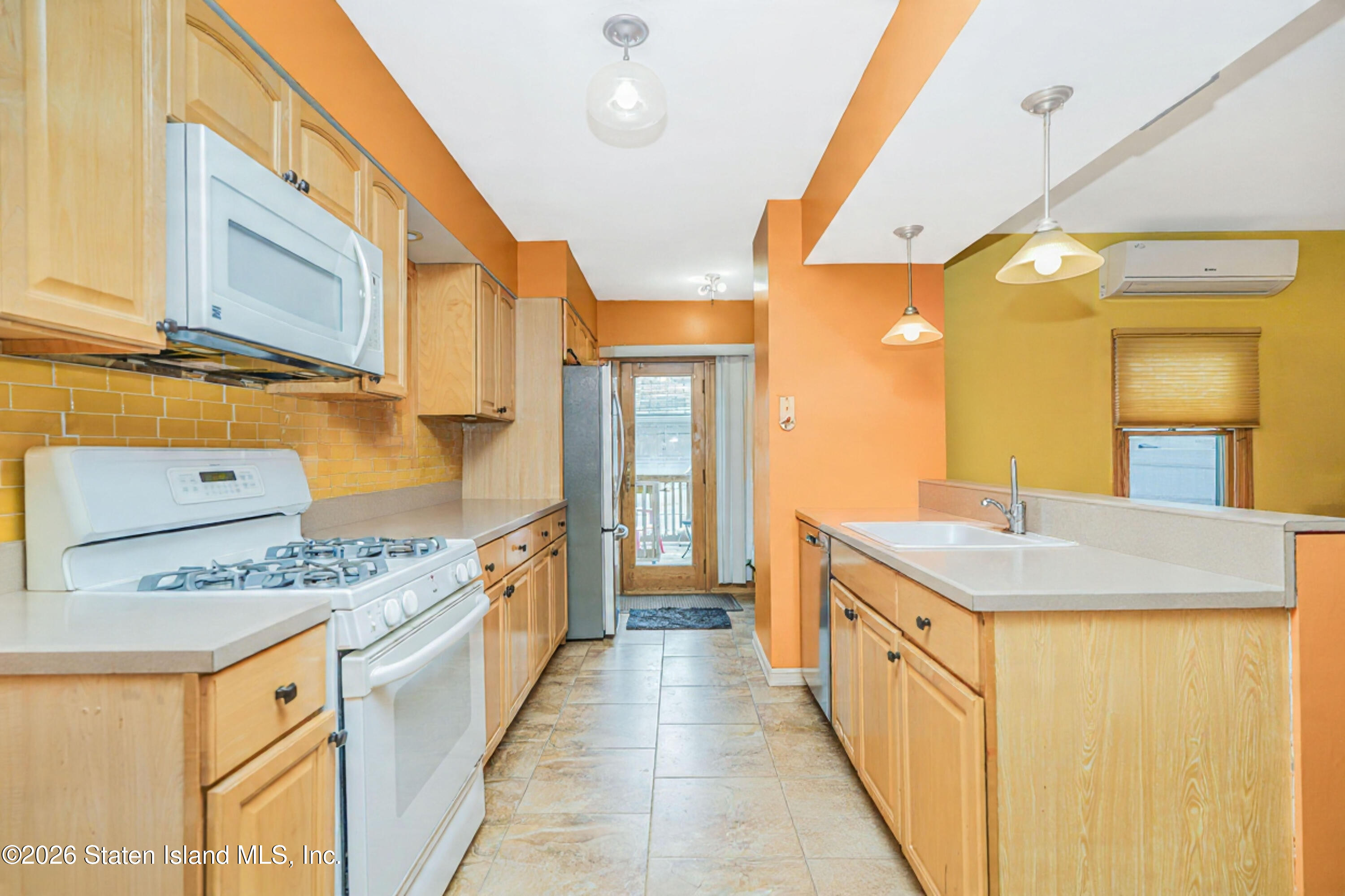 81 Winthrop Place, Staten Island, NY, 10314 image 9