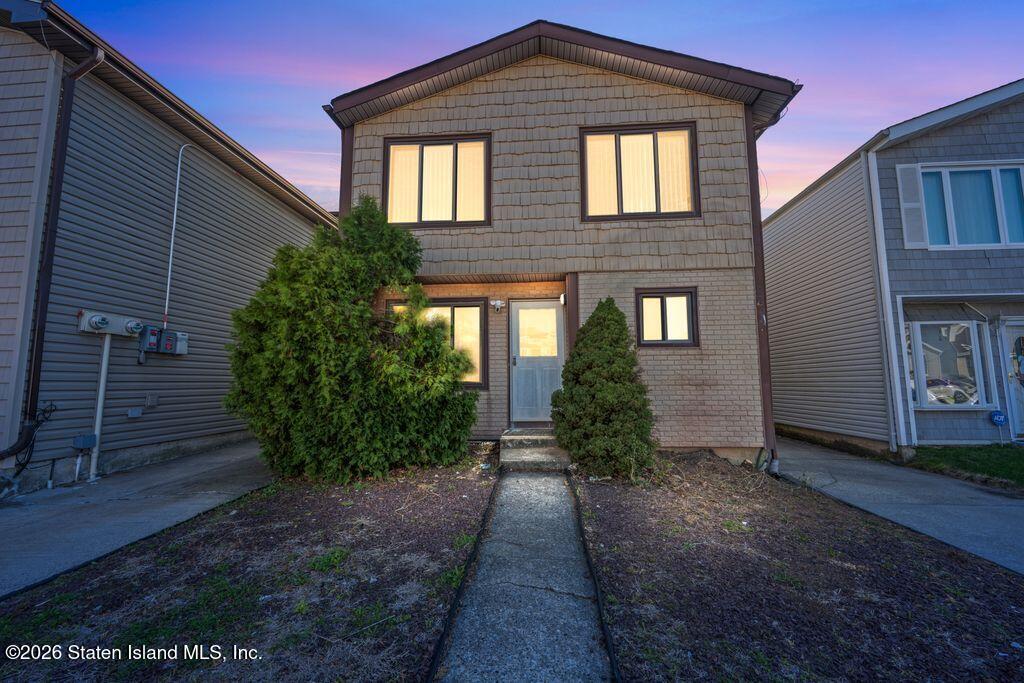 26 Manchester Drive Image 1