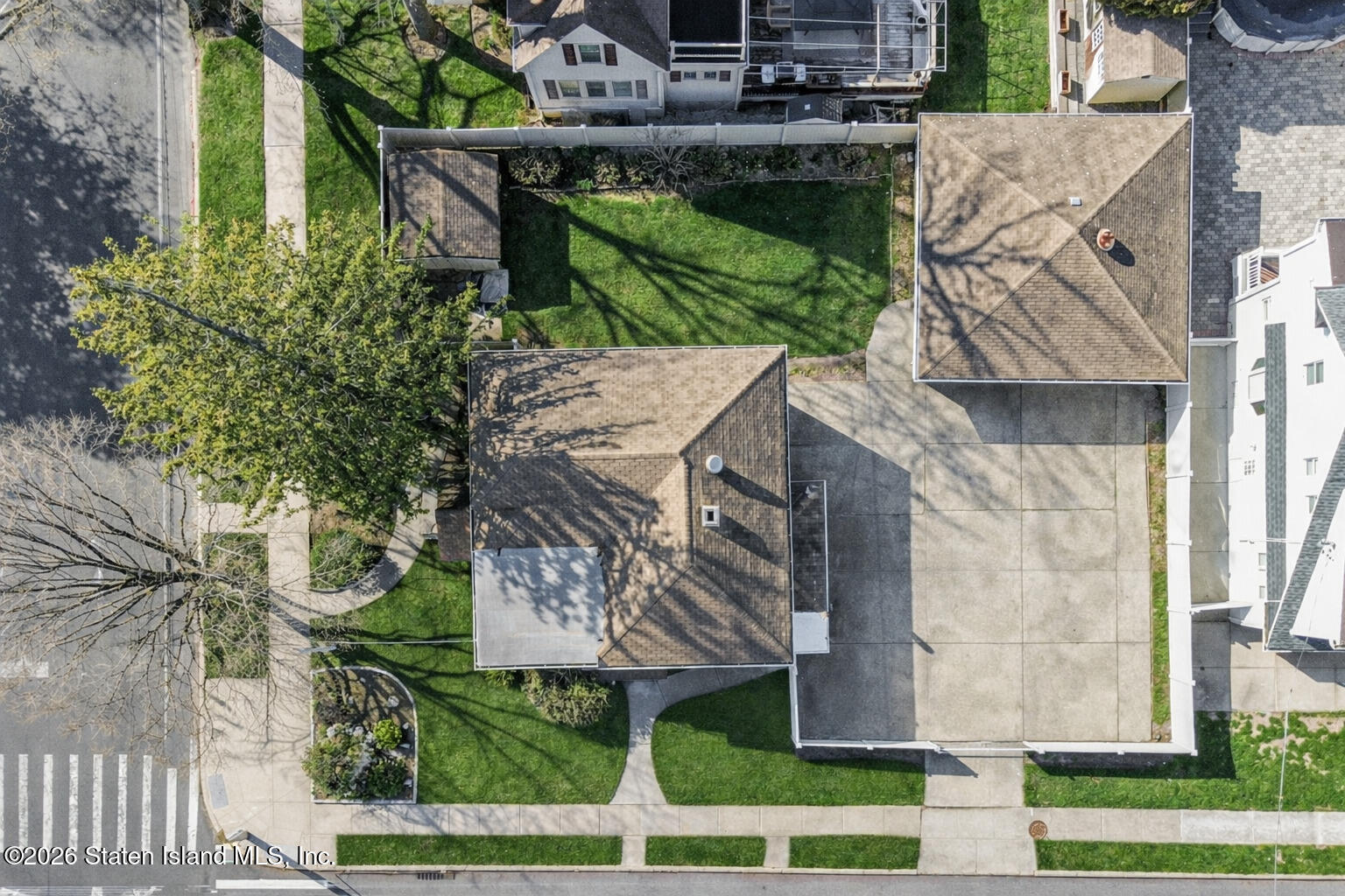 247 Guyon Avenue Image 3