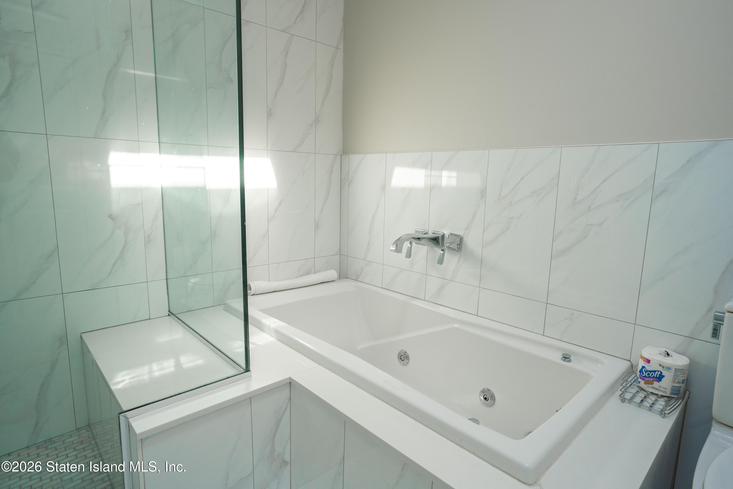 41 Country Drive, Staten Island, NY, 10314 image 17