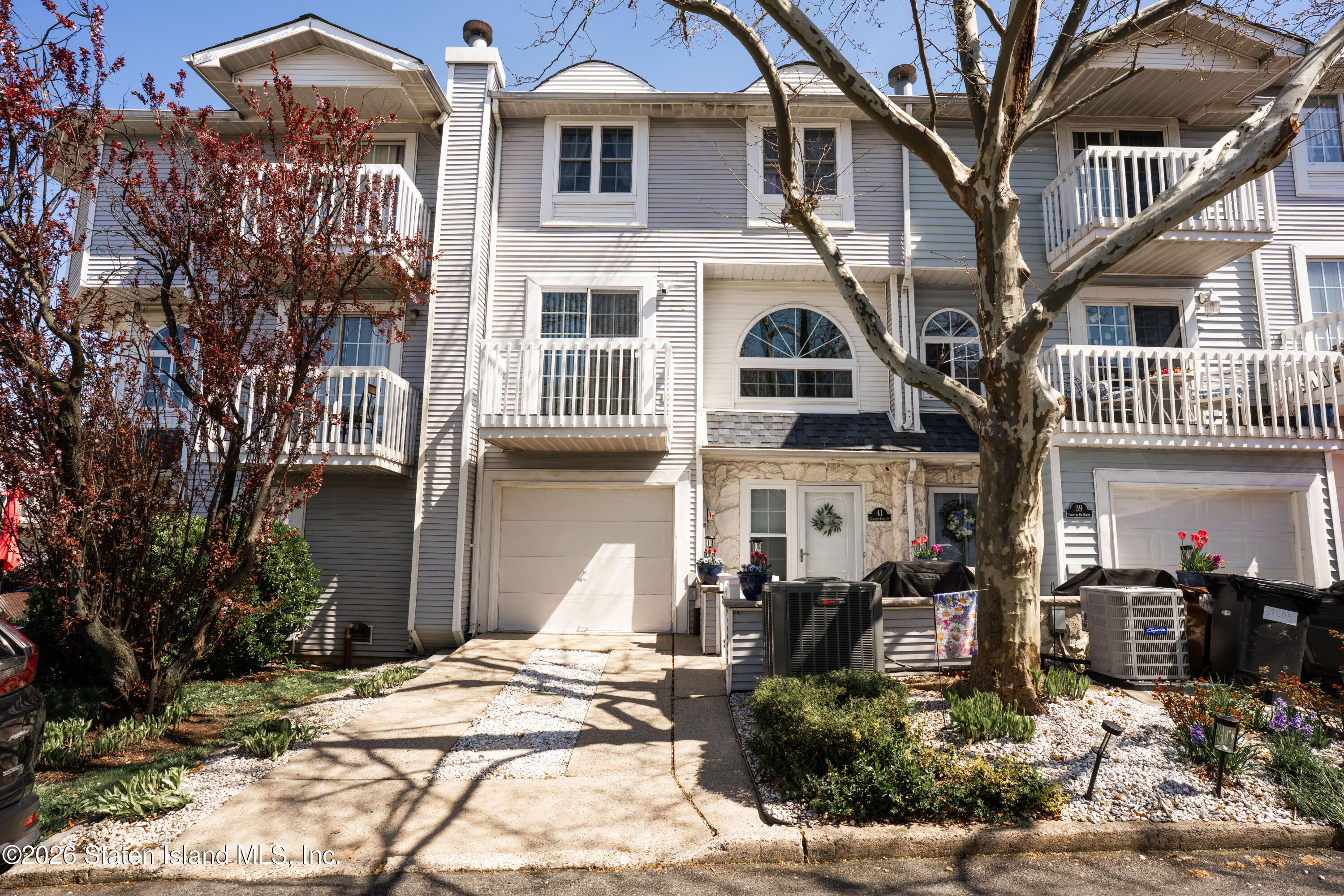 41 Country Drive Image 2