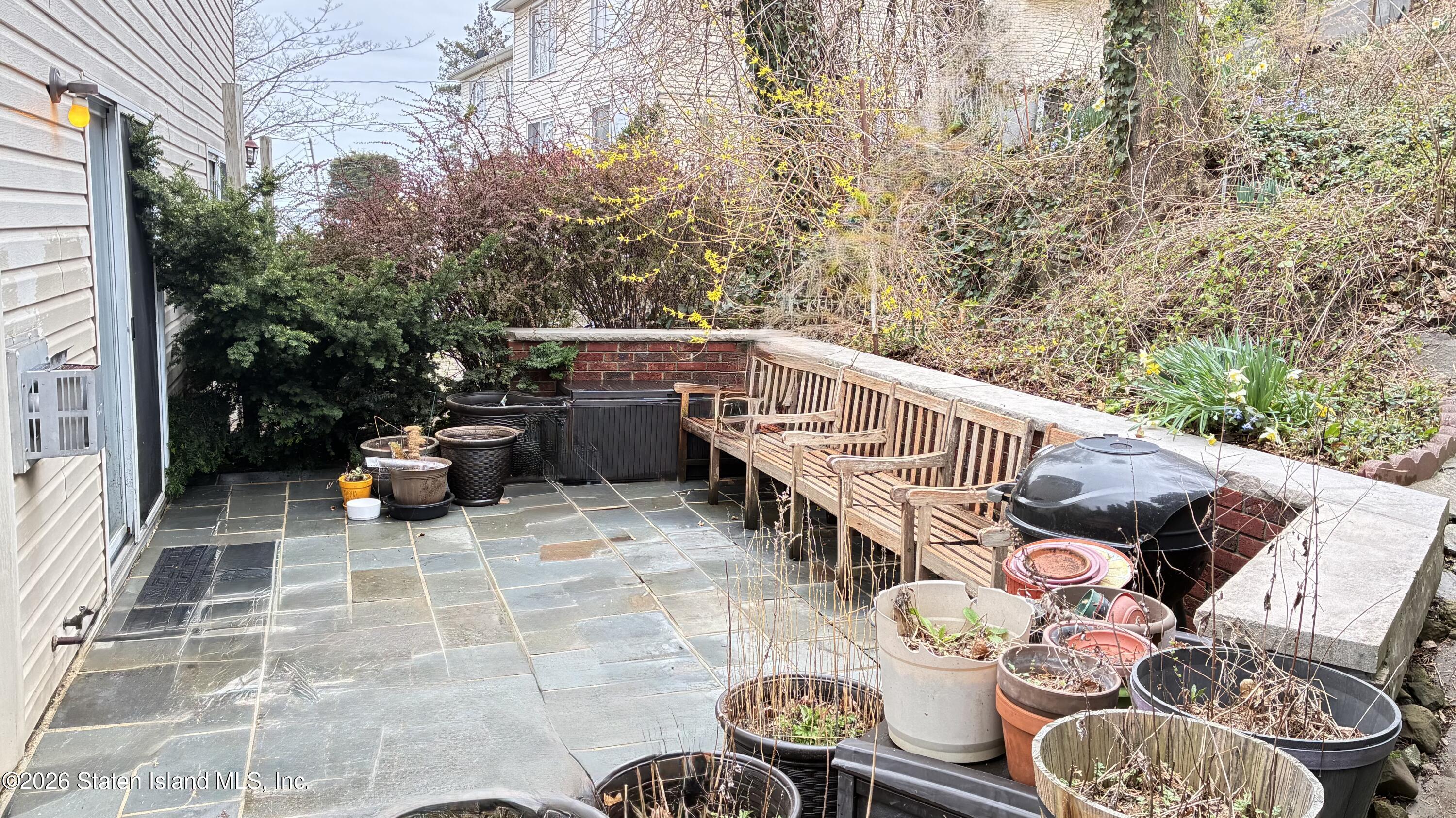 262 Ward Avenue Image 5