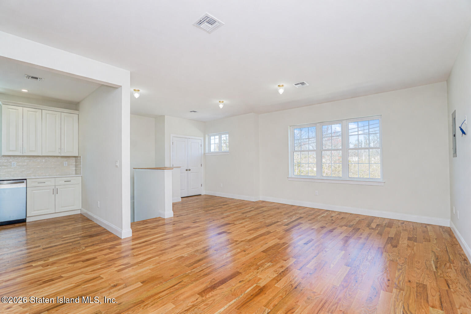 552 Drumgoole Road, Staten Island, NY, 10312 image 8