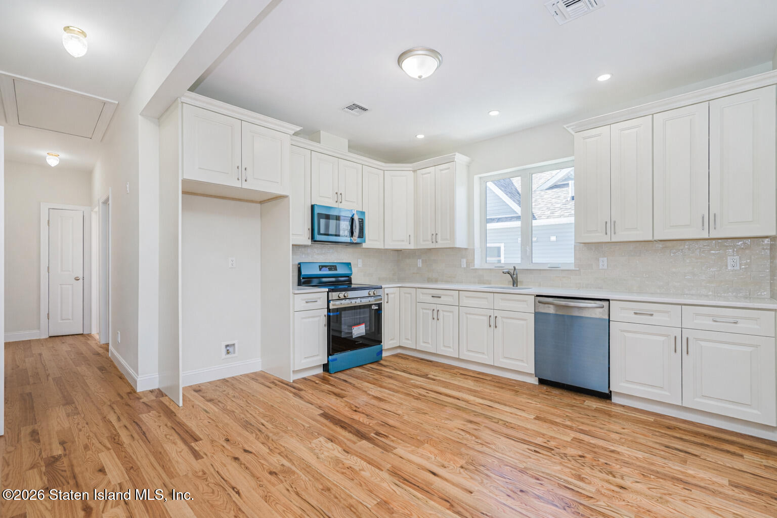 552 Drumgoole Road, Staten Island, NY, 10312 image 30