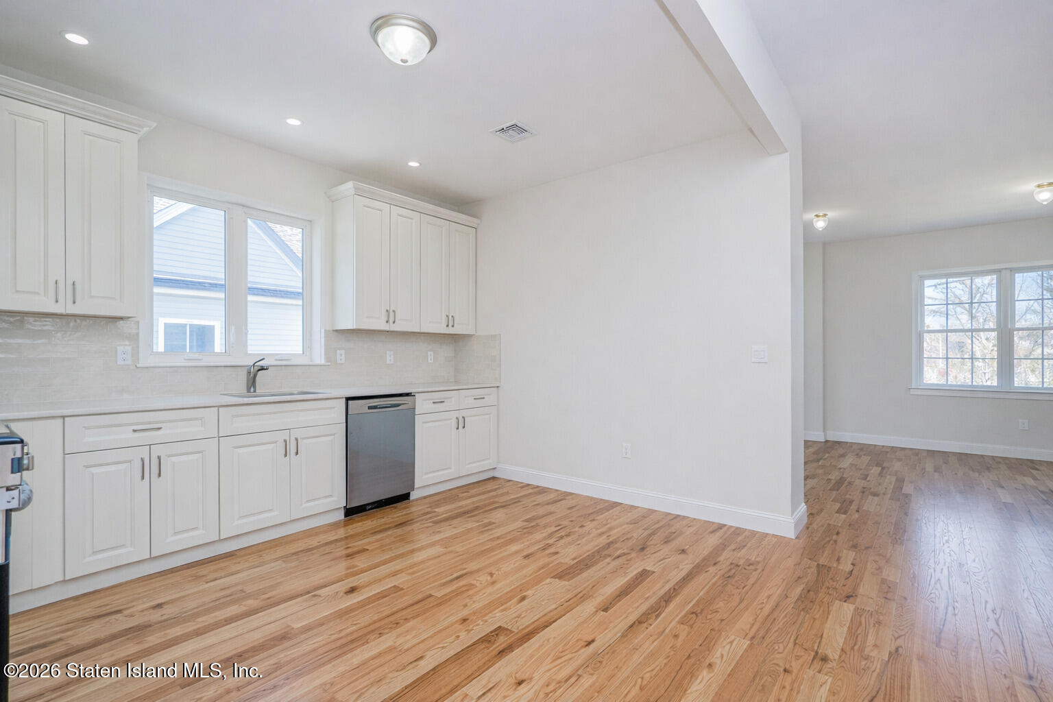 552 Drumgoole Road, Staten Island, NY, 10312 image 32