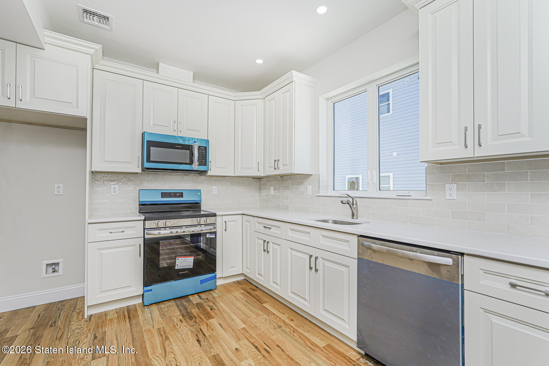 552 Drumgoole Road, Staten Island, NY, 10312 image 45
