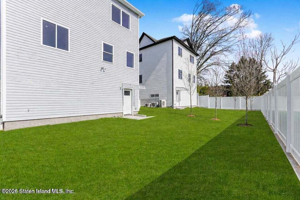 556 Drumgoole Road, Staten Island, NY, 10312 image 25