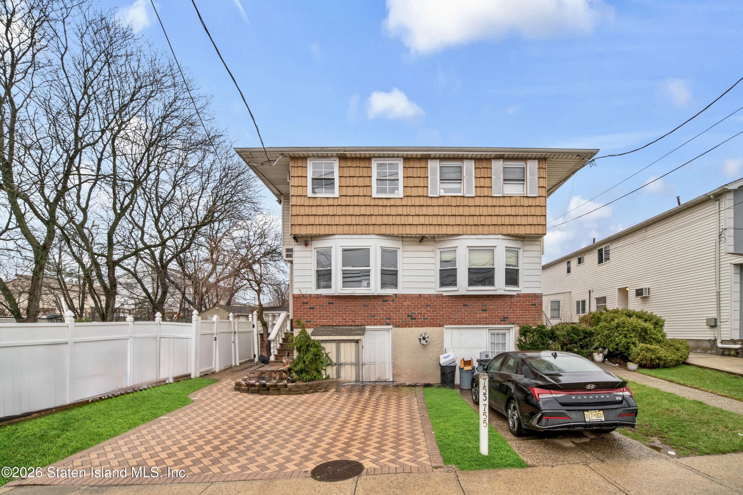753 Woolley Avenue Image 1