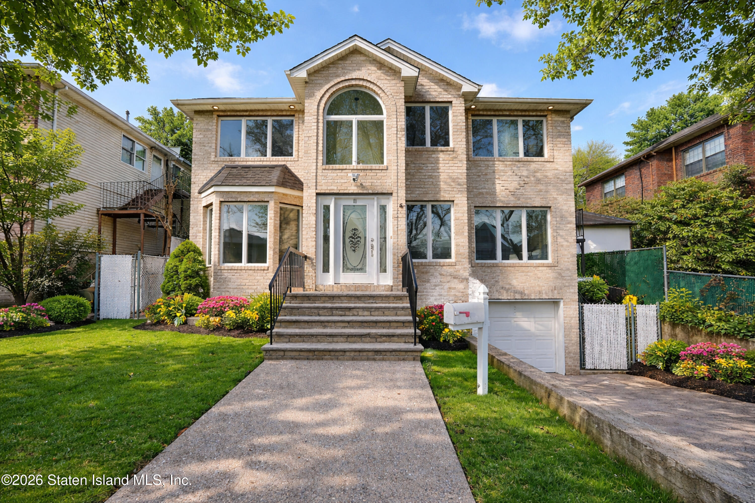 11 Whitaker Place Image 1